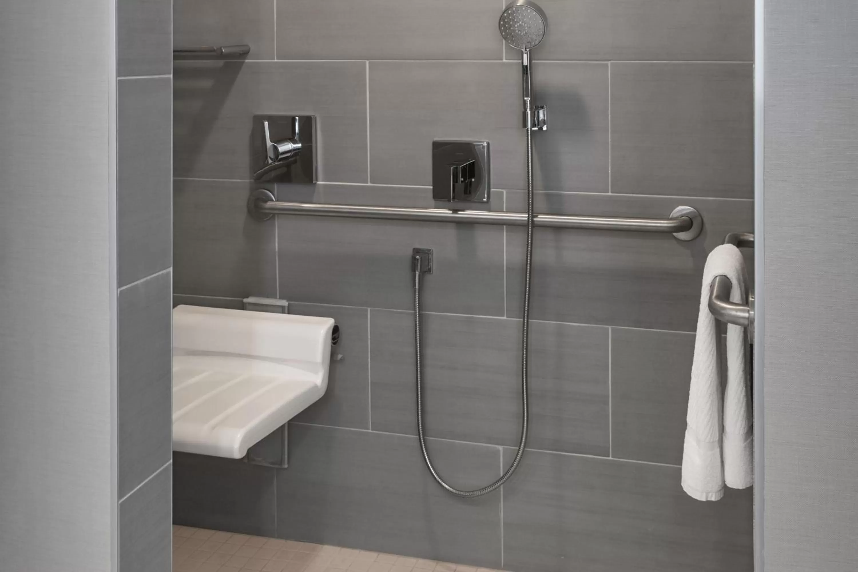 Bathroom in Marriott Philadelphia West