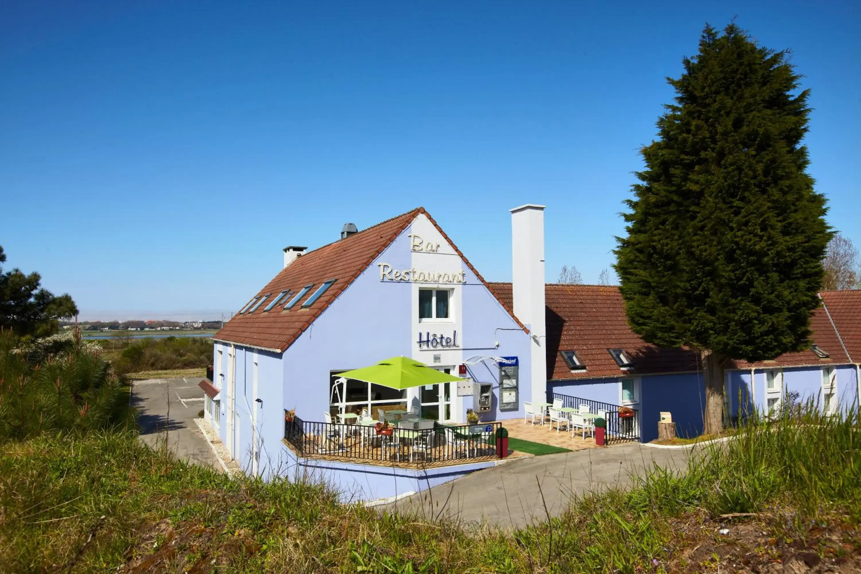 Facade/entrance, Property Building in Kyriad Le Touquet - Etaples