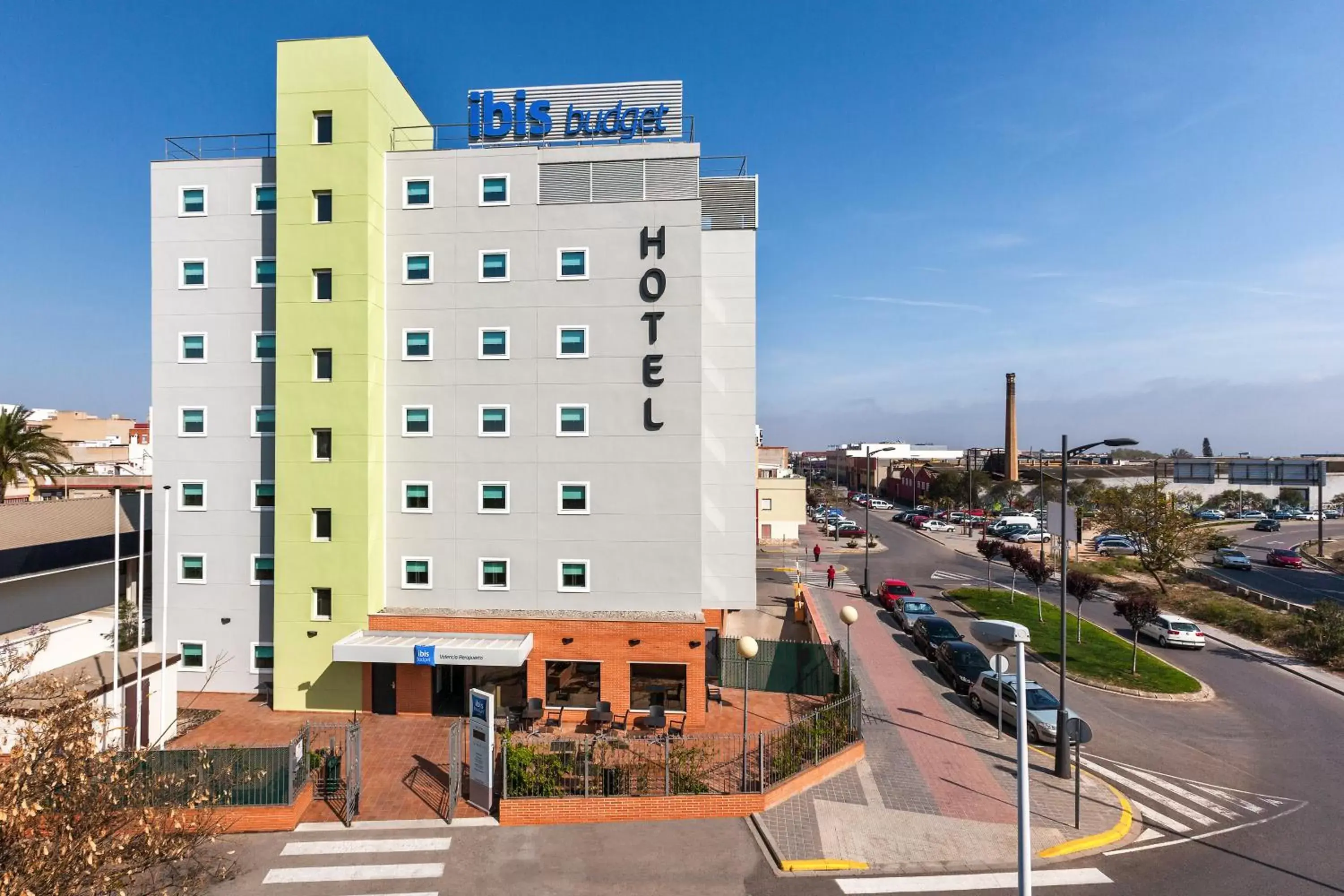 Property building in Ibis Budget Valencia Aeropuerto