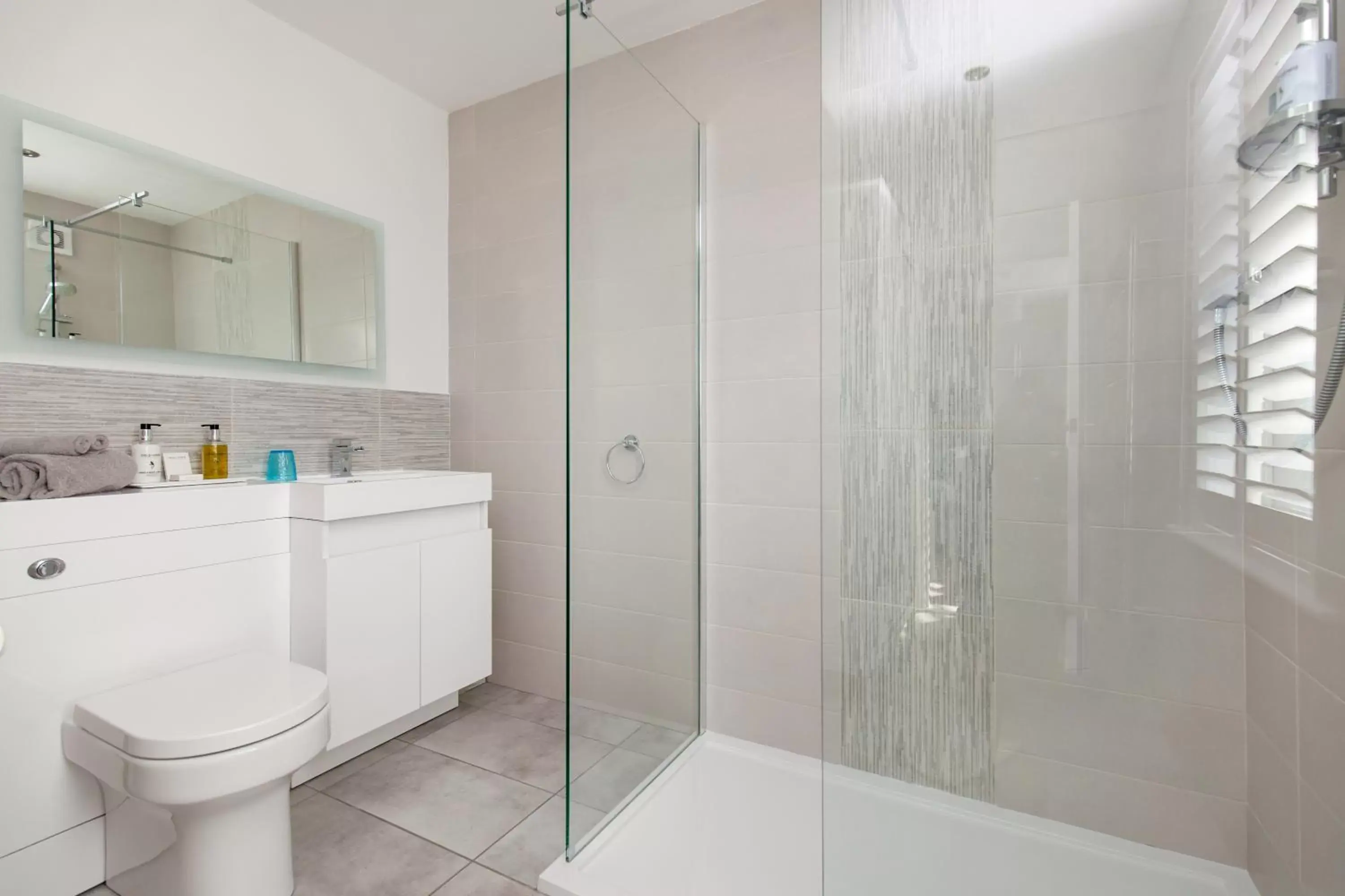 Shower, Bathroom in Harriet House B&B