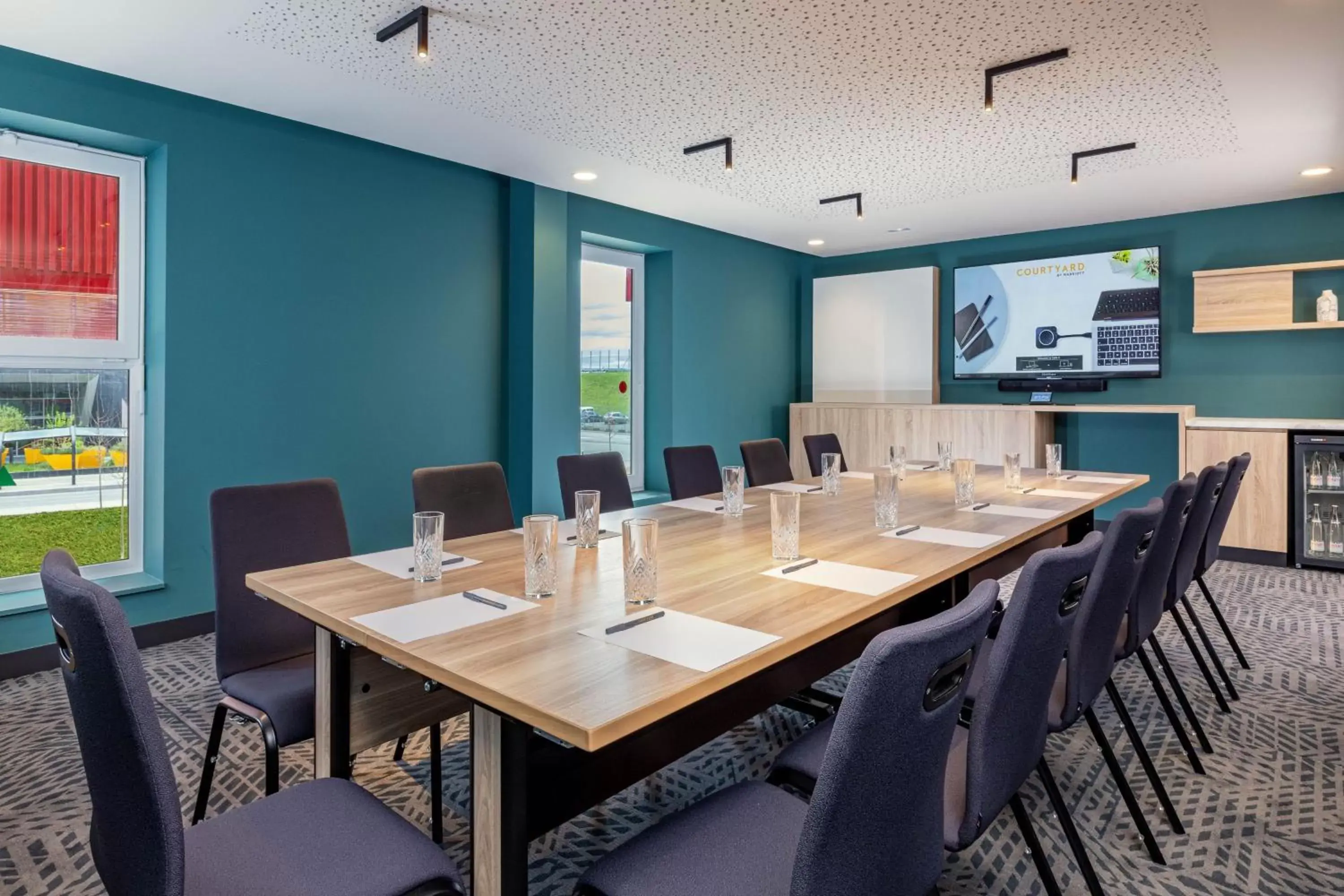 Meeting/conference room in Courtyard by Marriott Paris Charles de Gaulle Central Airport