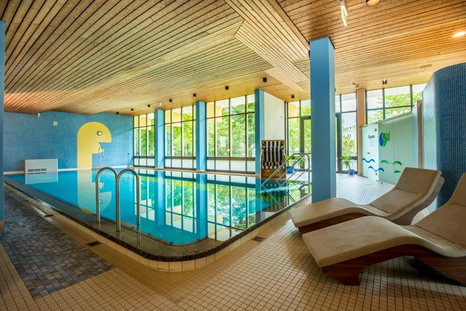 Swimming Pool in Hotel Bayern Vital