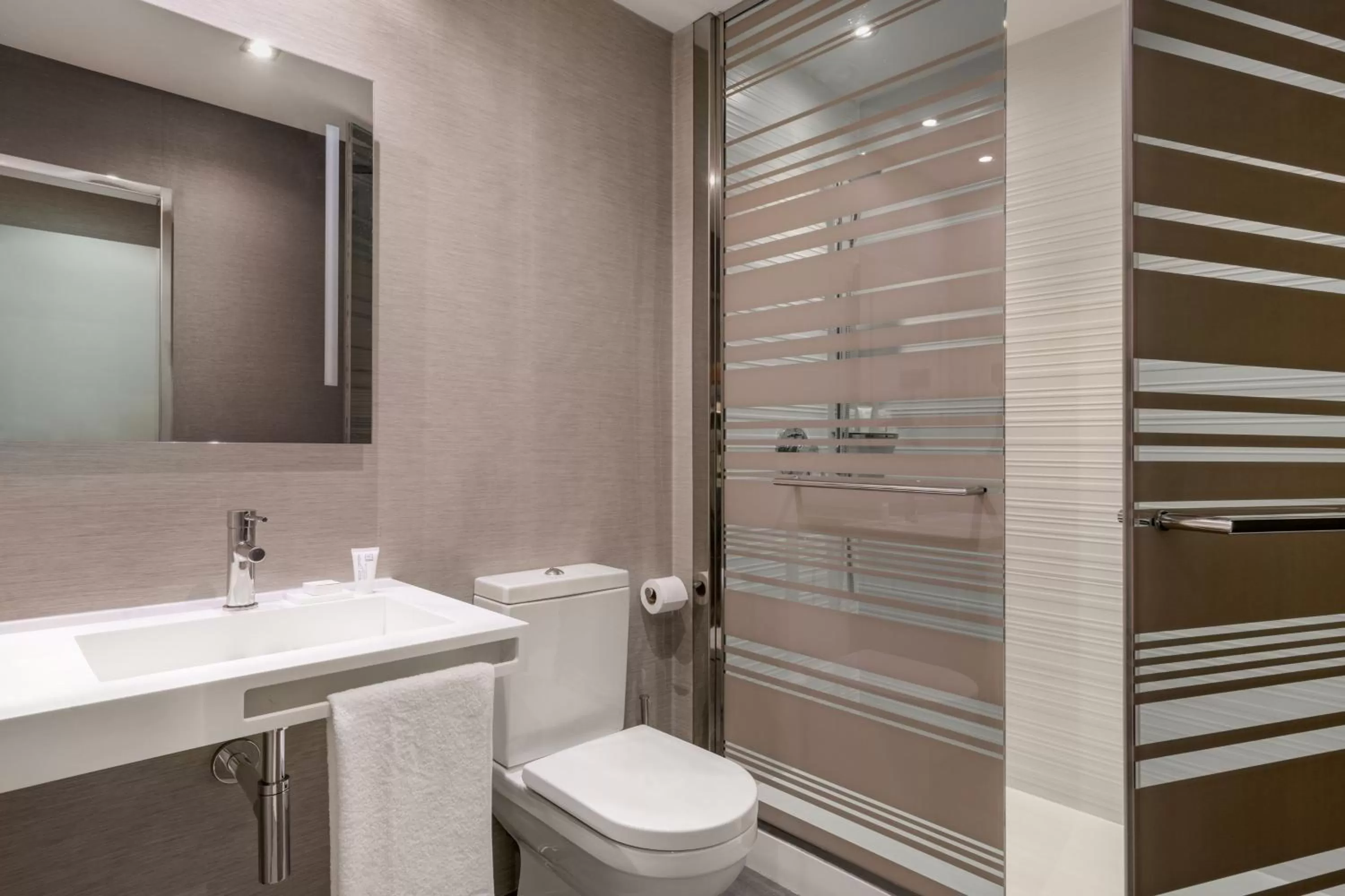 Bathroom in SH Colón Valencia