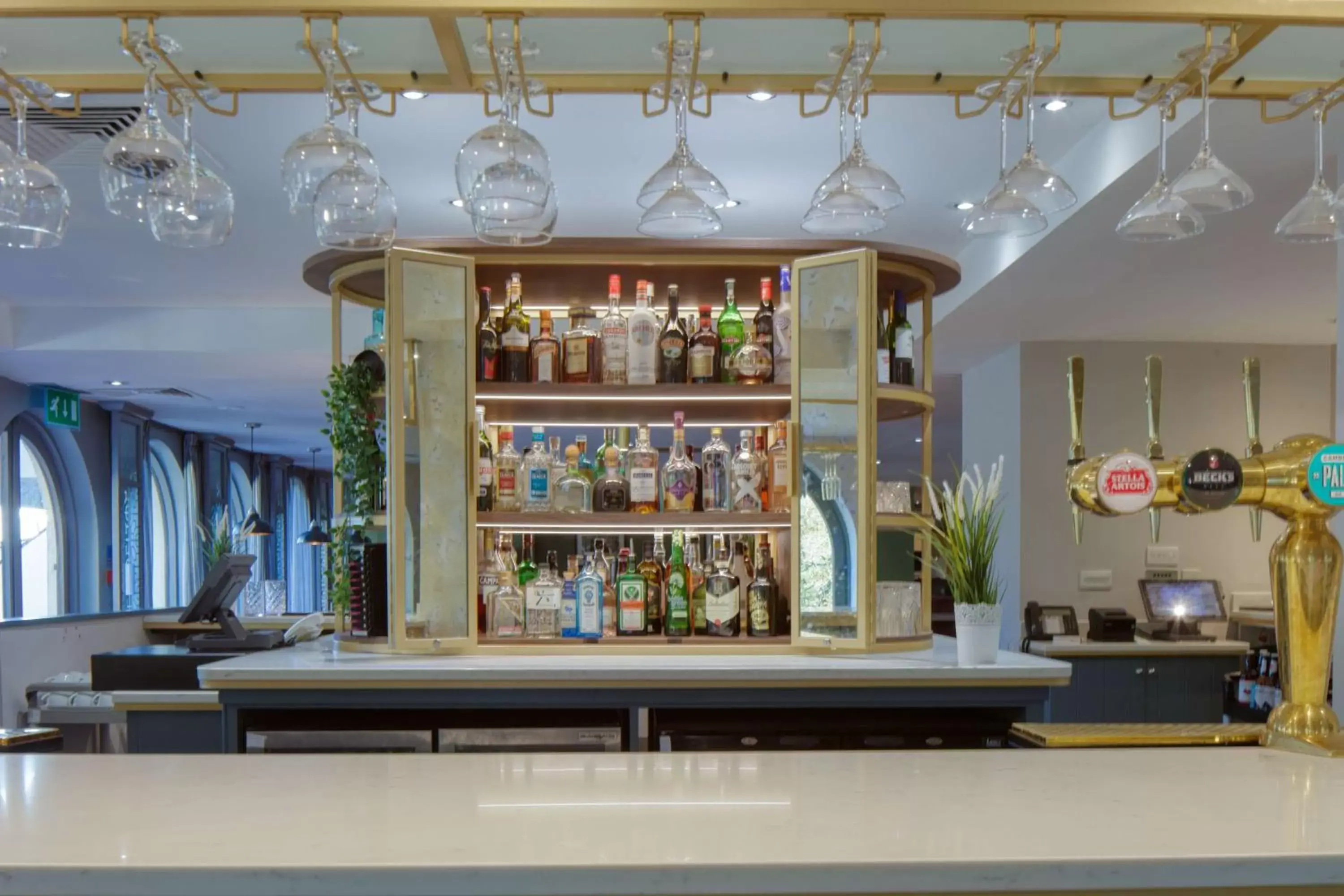 Lounge or bar in Hilton Cobham Lounge or bar in Hilton Cobham
