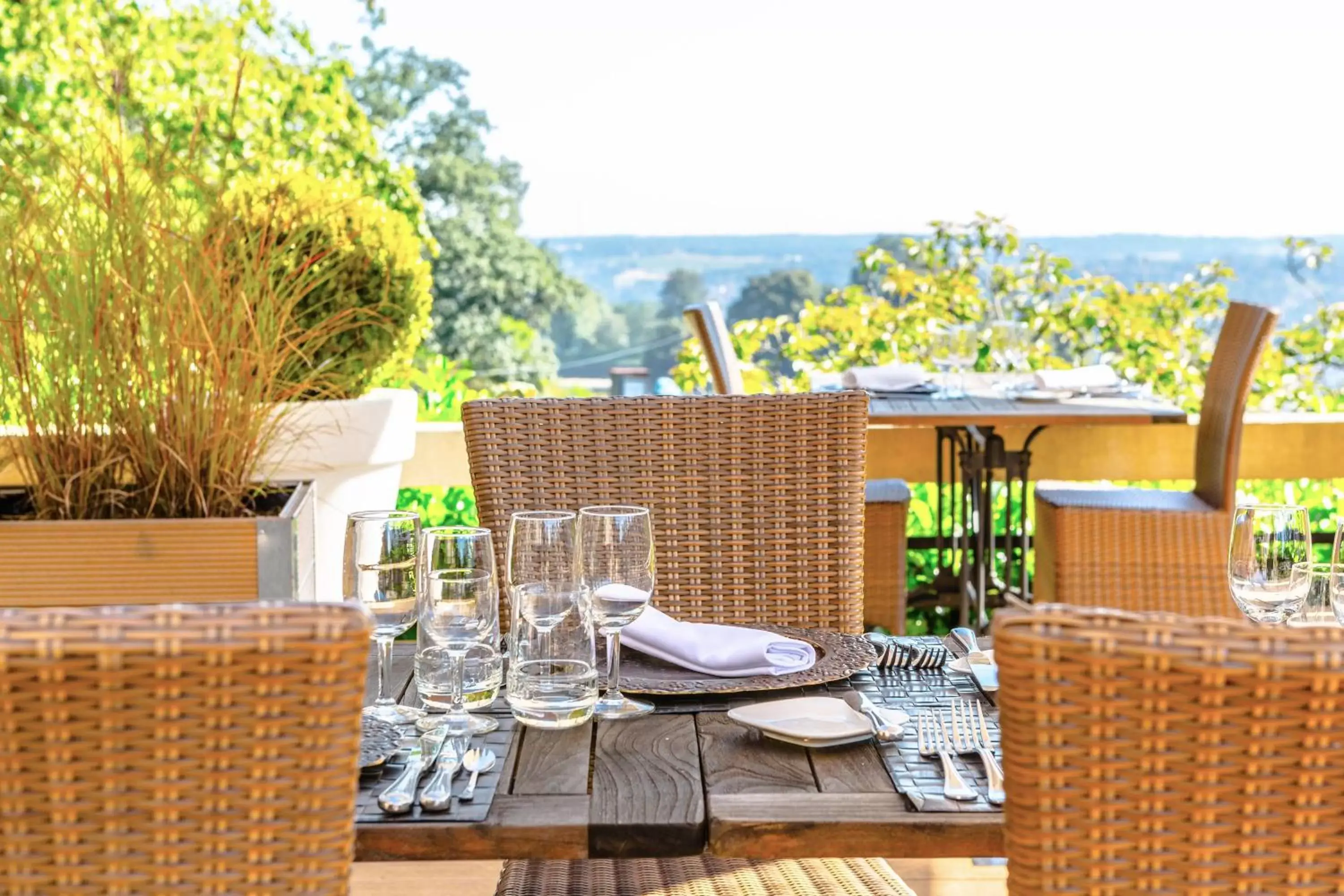 Balcony/Terrace, Restaurant/Places to Eat in Le Chateau de Namur