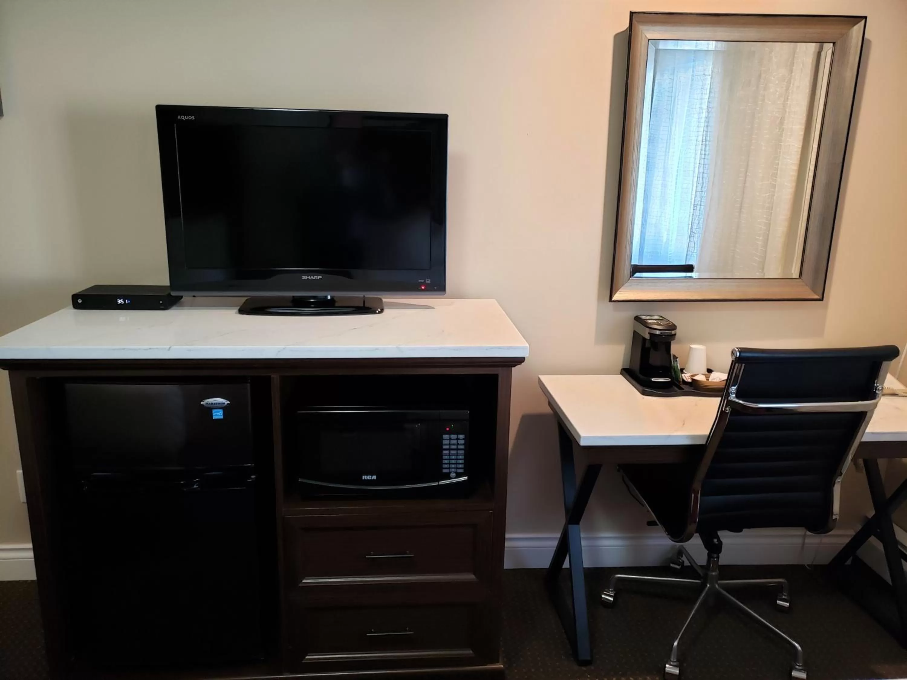 TV and multimedia in Arbutus Inn