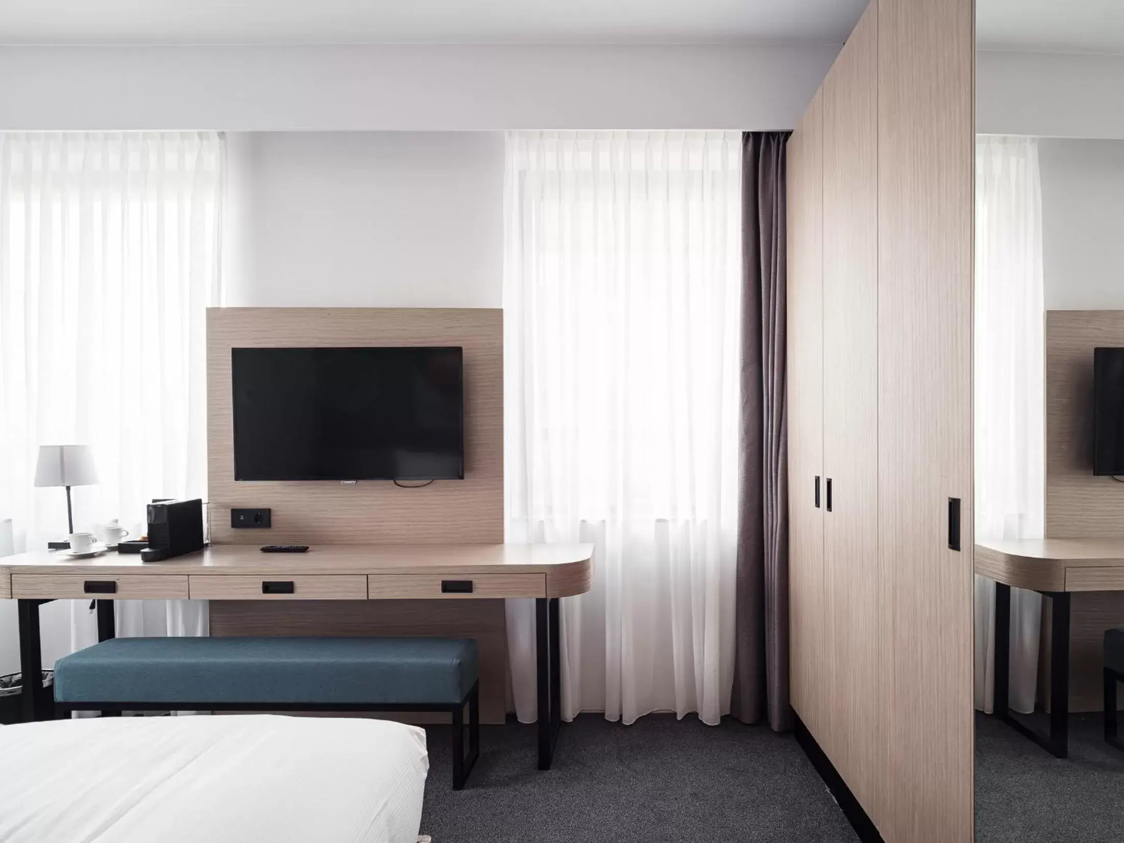 TV and multimedia, TV/Entertainment Center in Executive Residency by Best Western Amsterdam Airport