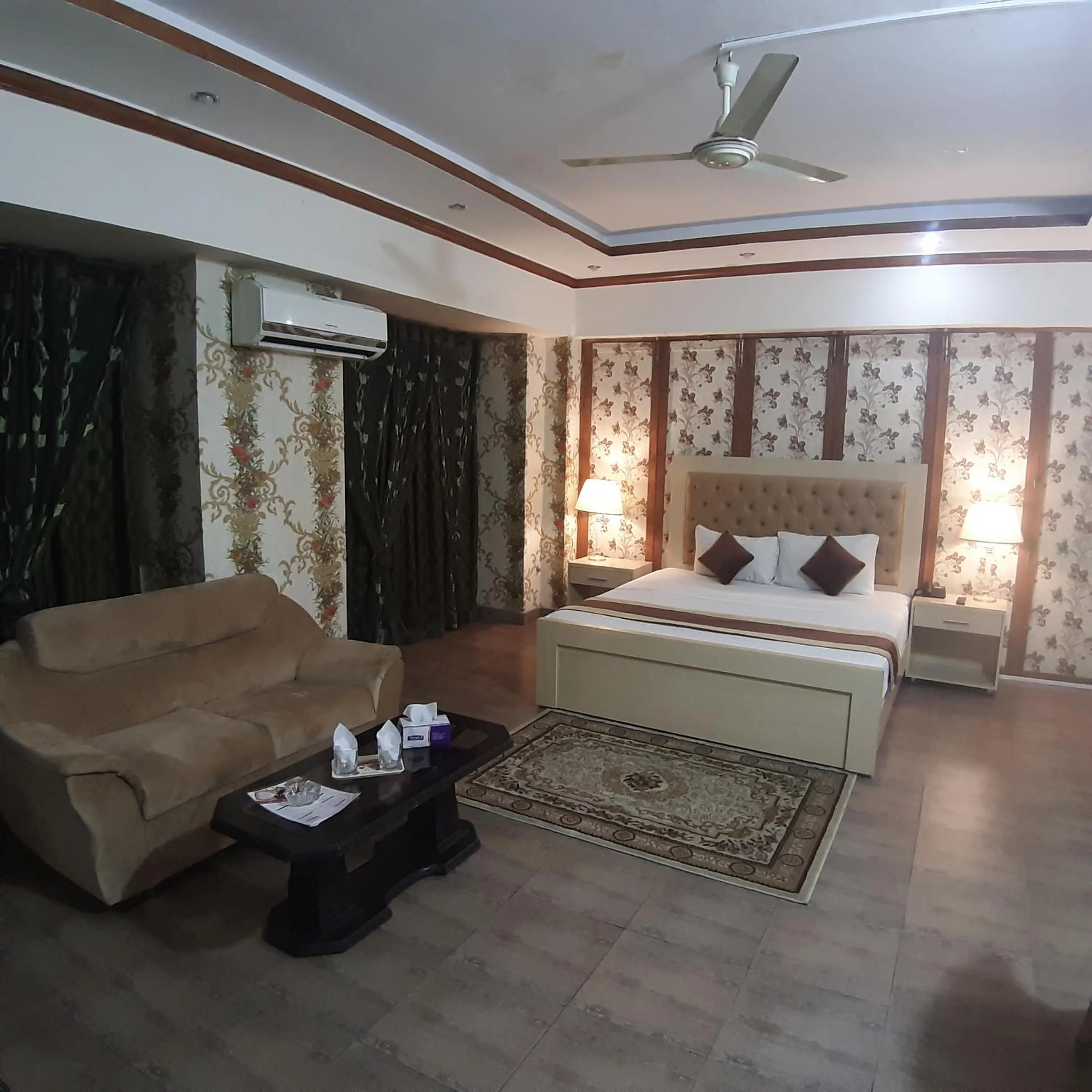 Photo of the whole room in Premier Inn Davis Road Lahore