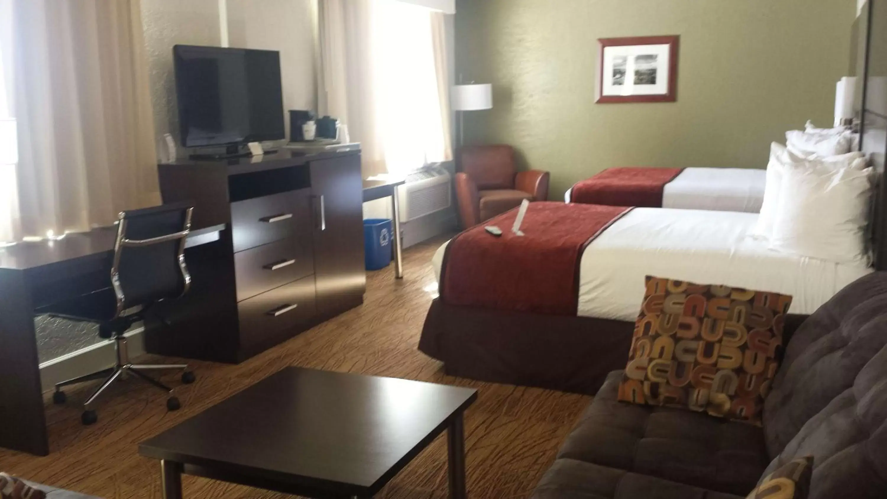 Photo of the whole room, Bed in Best Western Pony Soldier Inn & Suites