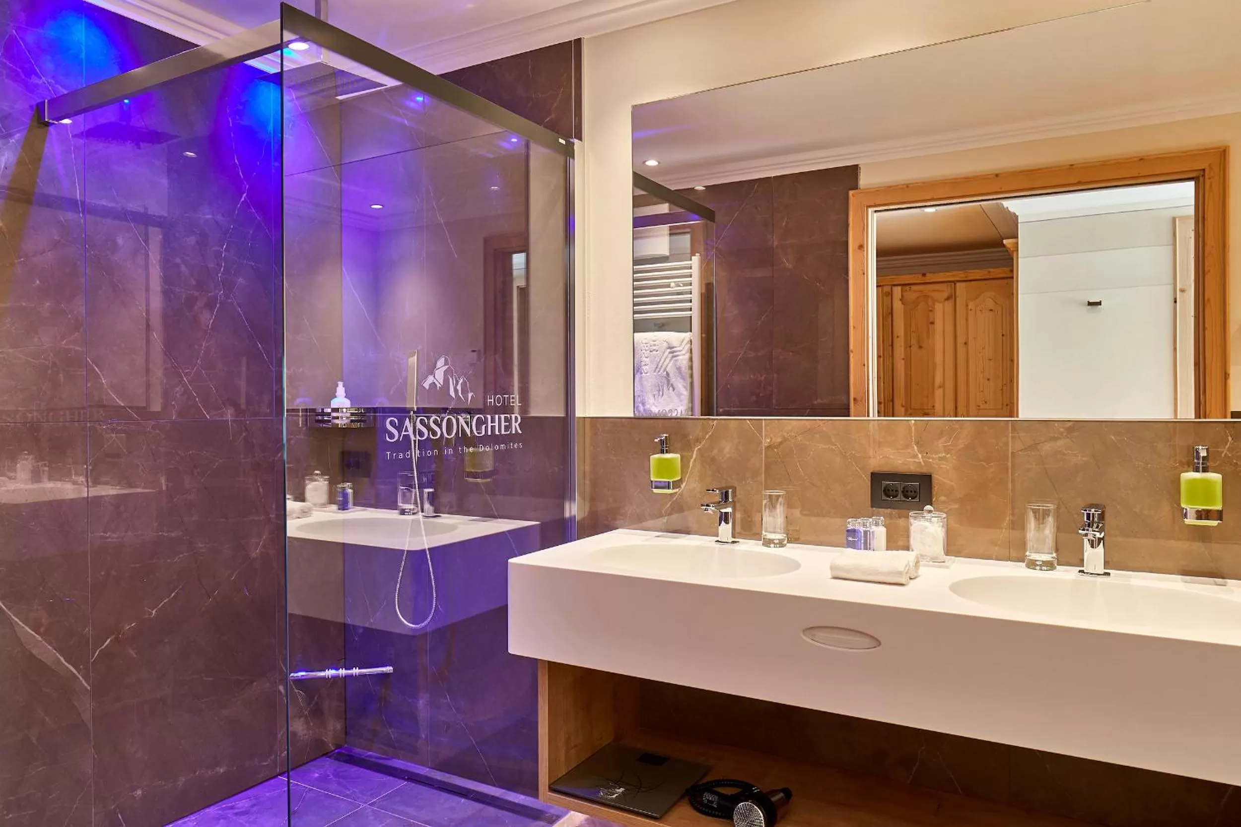 Bathroom in Hotel Sassongher