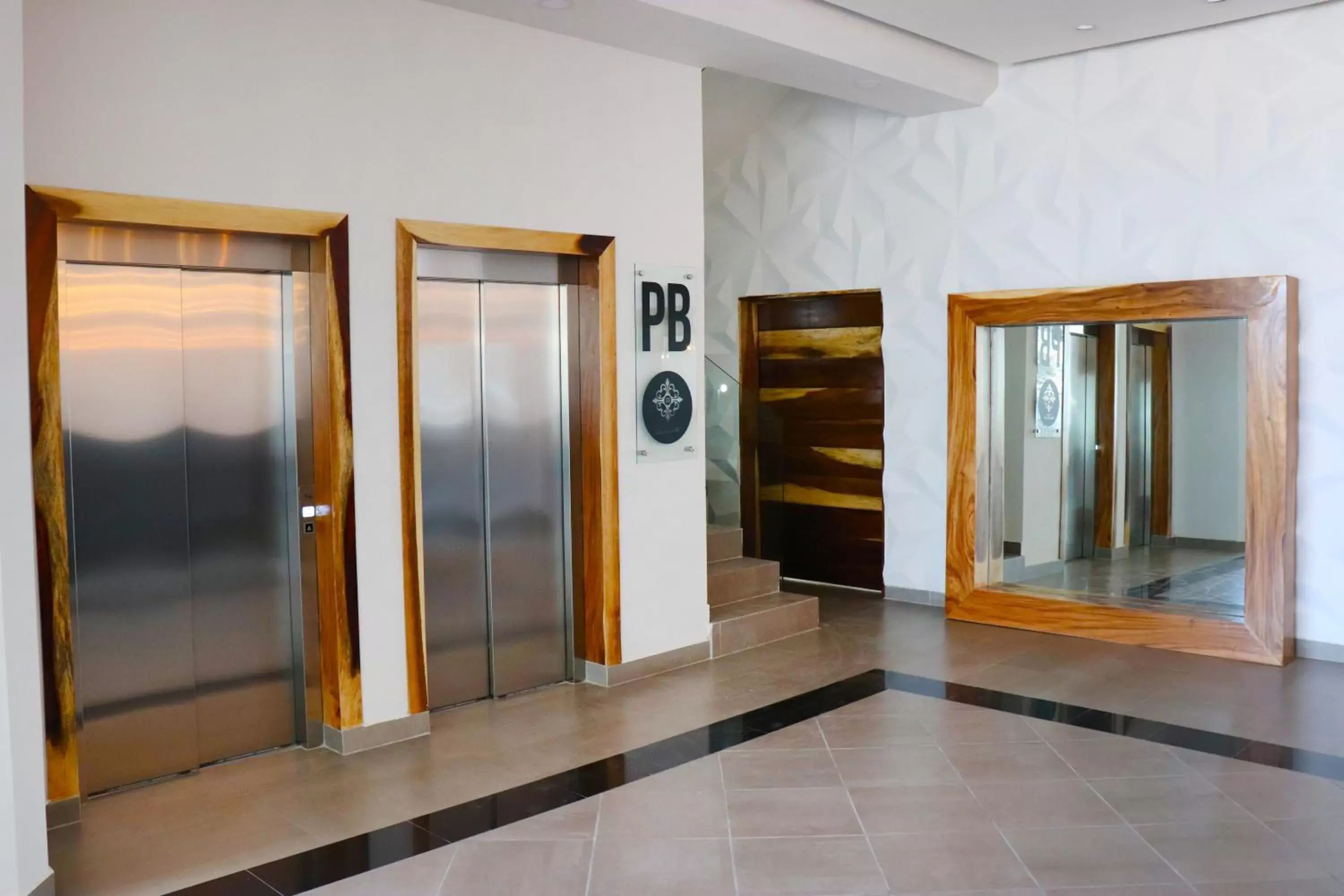 Lobby or reception, Bathroom in Hotel Bugari Aeropuerto Guadalajara