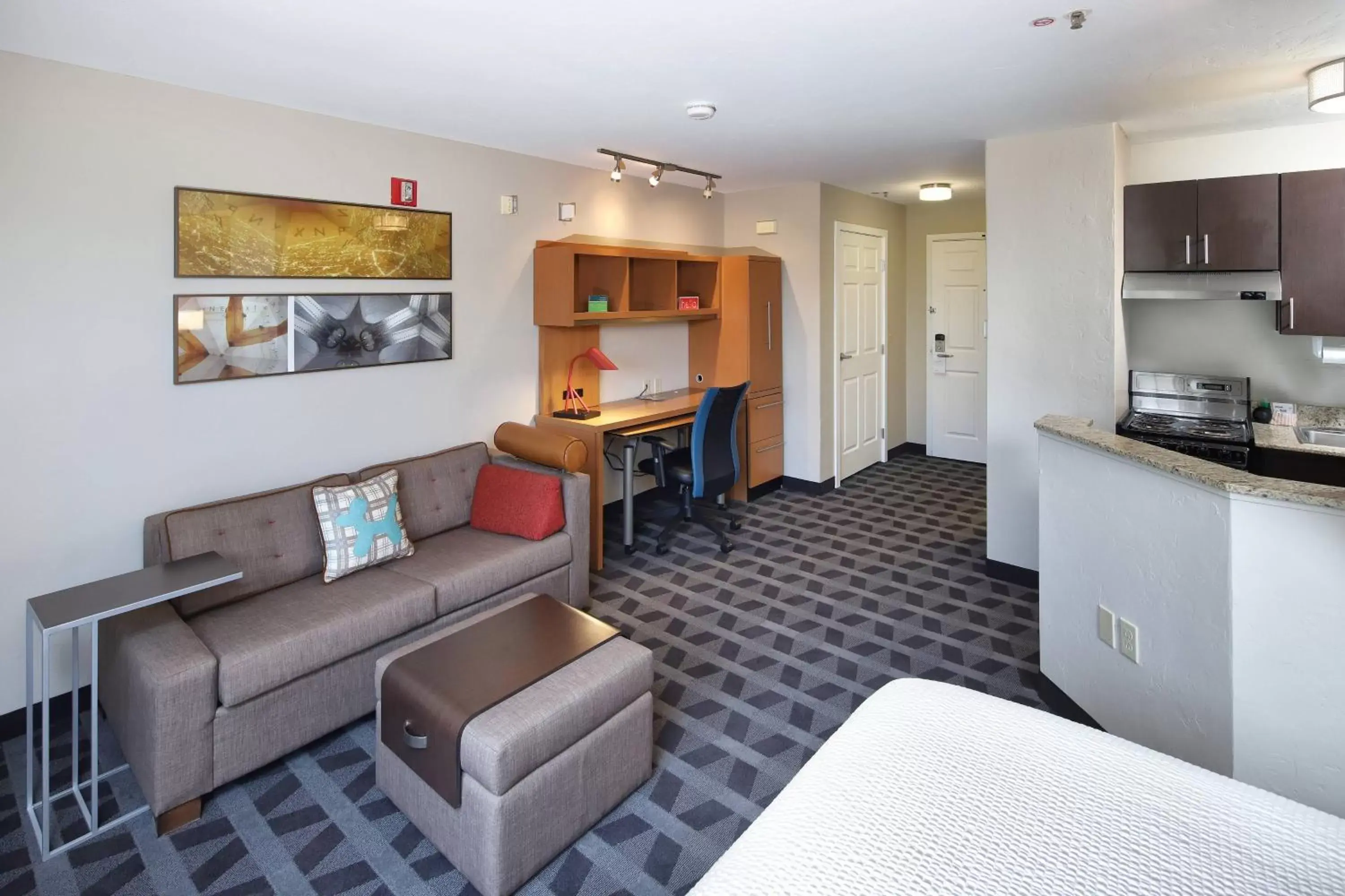 Living room, Seating Area in TownePlace Suites Tucson