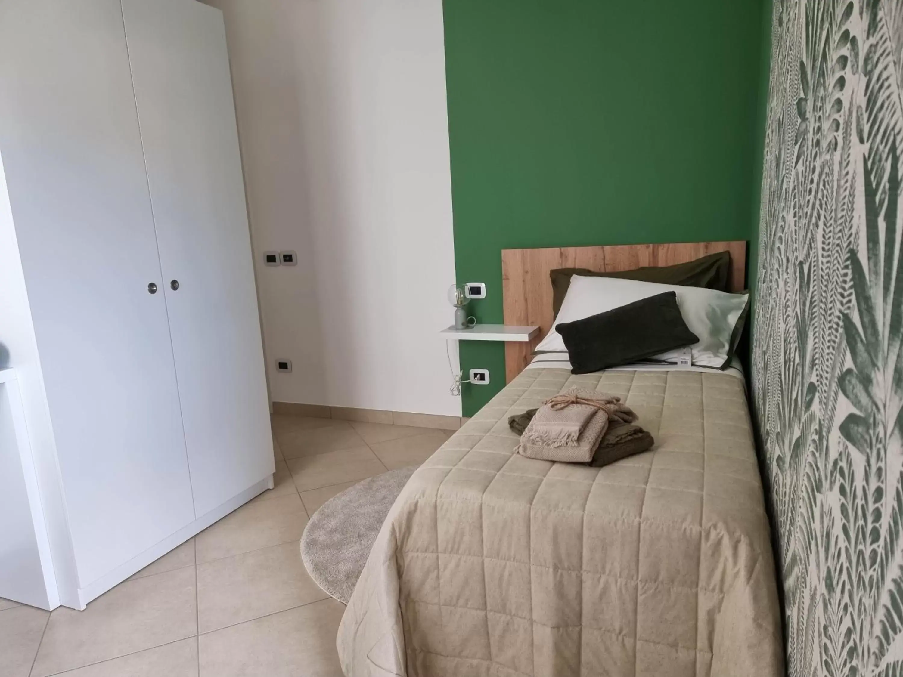 Single Room - single occupancy in Halicyae Bed and Breakfast Single Room - single occupancy in Halicyae Bed and Breakfast