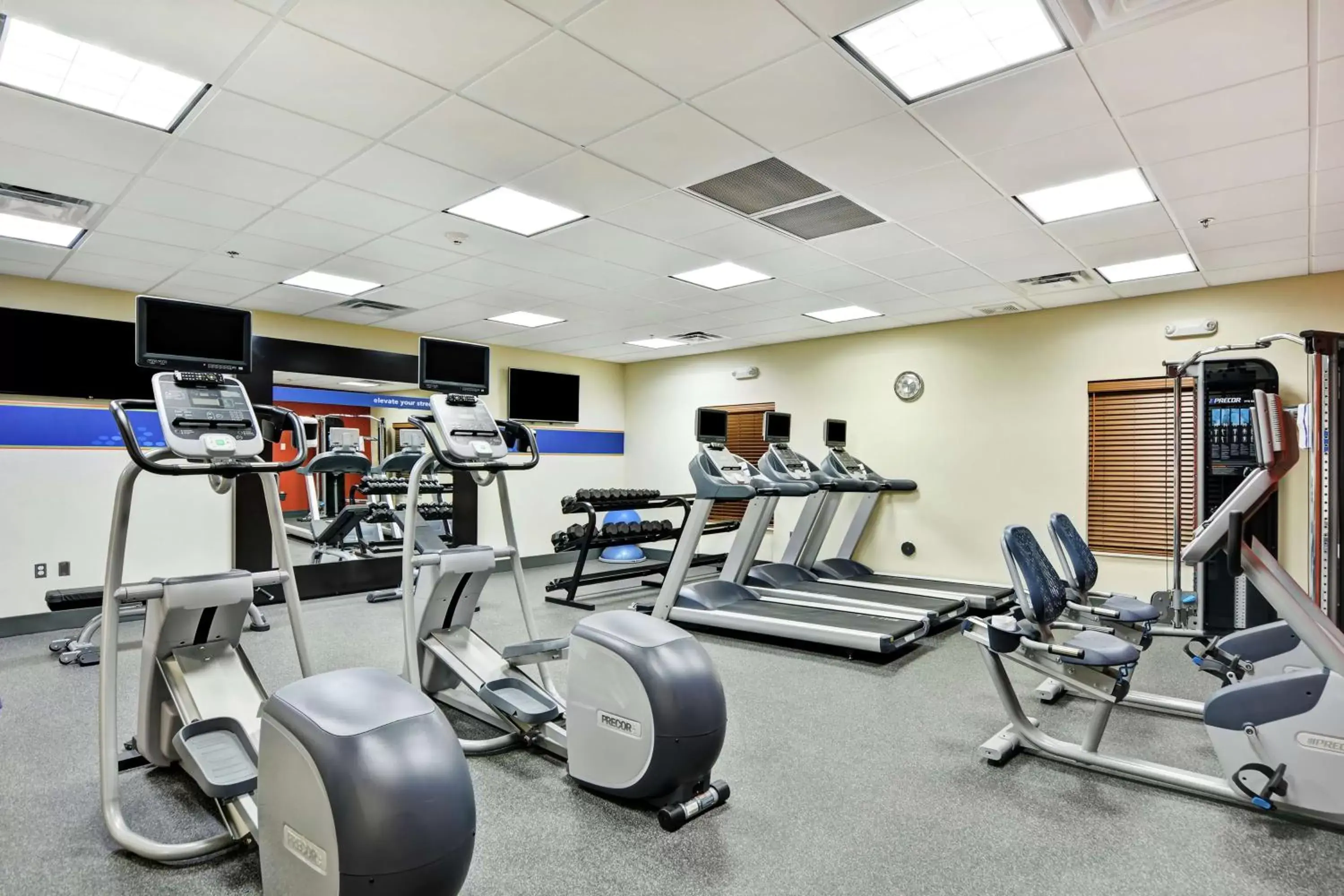 Fitness centre/facilities, Fitness Center/Facilities in Hampton Inn By Hilton Suites Ashland, Ohio