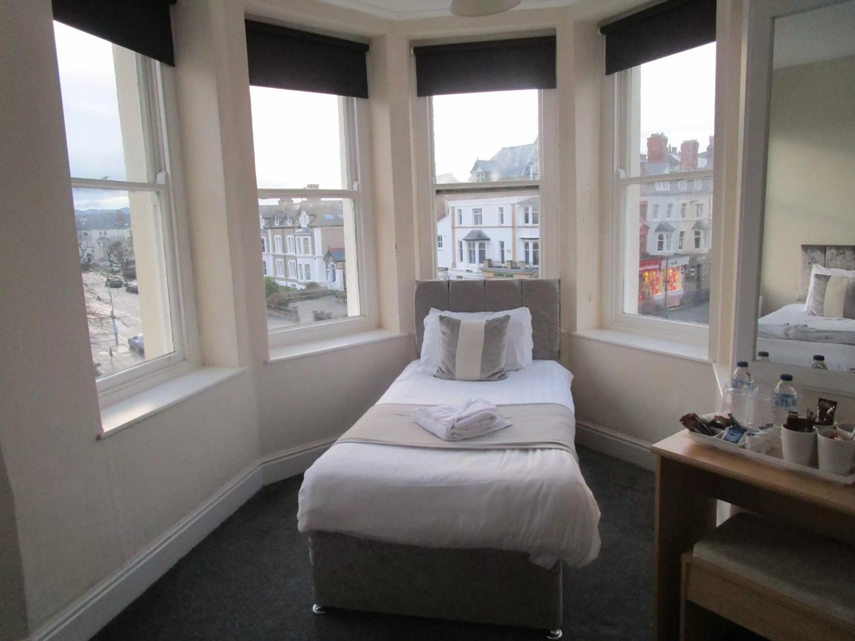 Bed in The New Alexandra Hotel