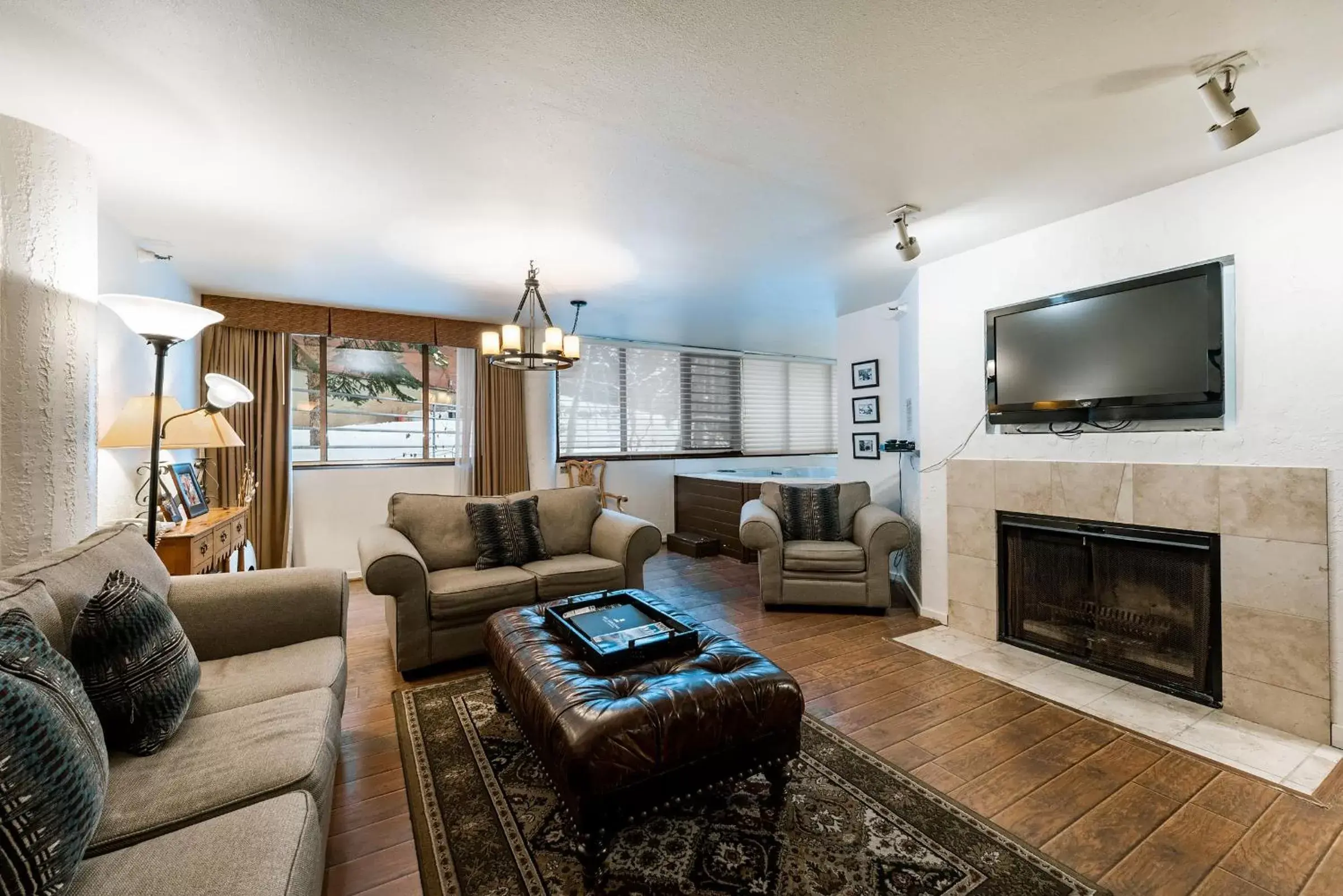 Two-Bedroom Deluxe Apartment in Silver King by All Seasons Resort Lodging Two-Bedroom Deluxe Apartment in Silver King by All Seasons Resort Lodging