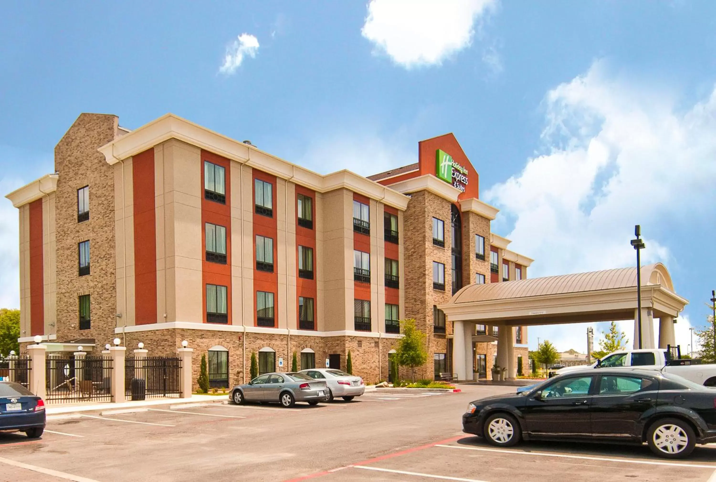 Property Building in Holiday Inn Express & Suites San Antonio SE by AT&T Center, an IHG Hotel