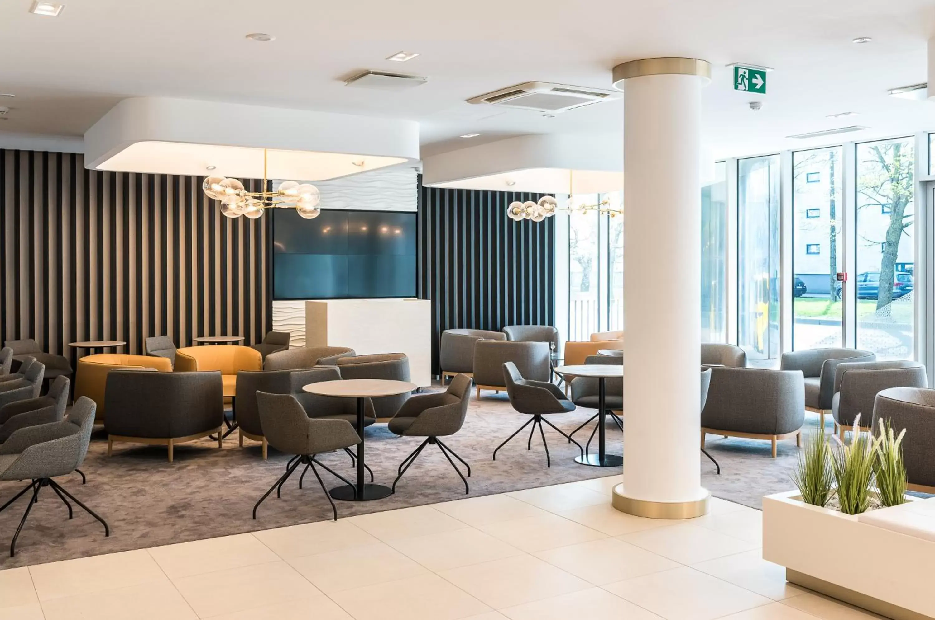 Lobby or reception, Lounge/Bar in Tallink Spa & Conference Hotel