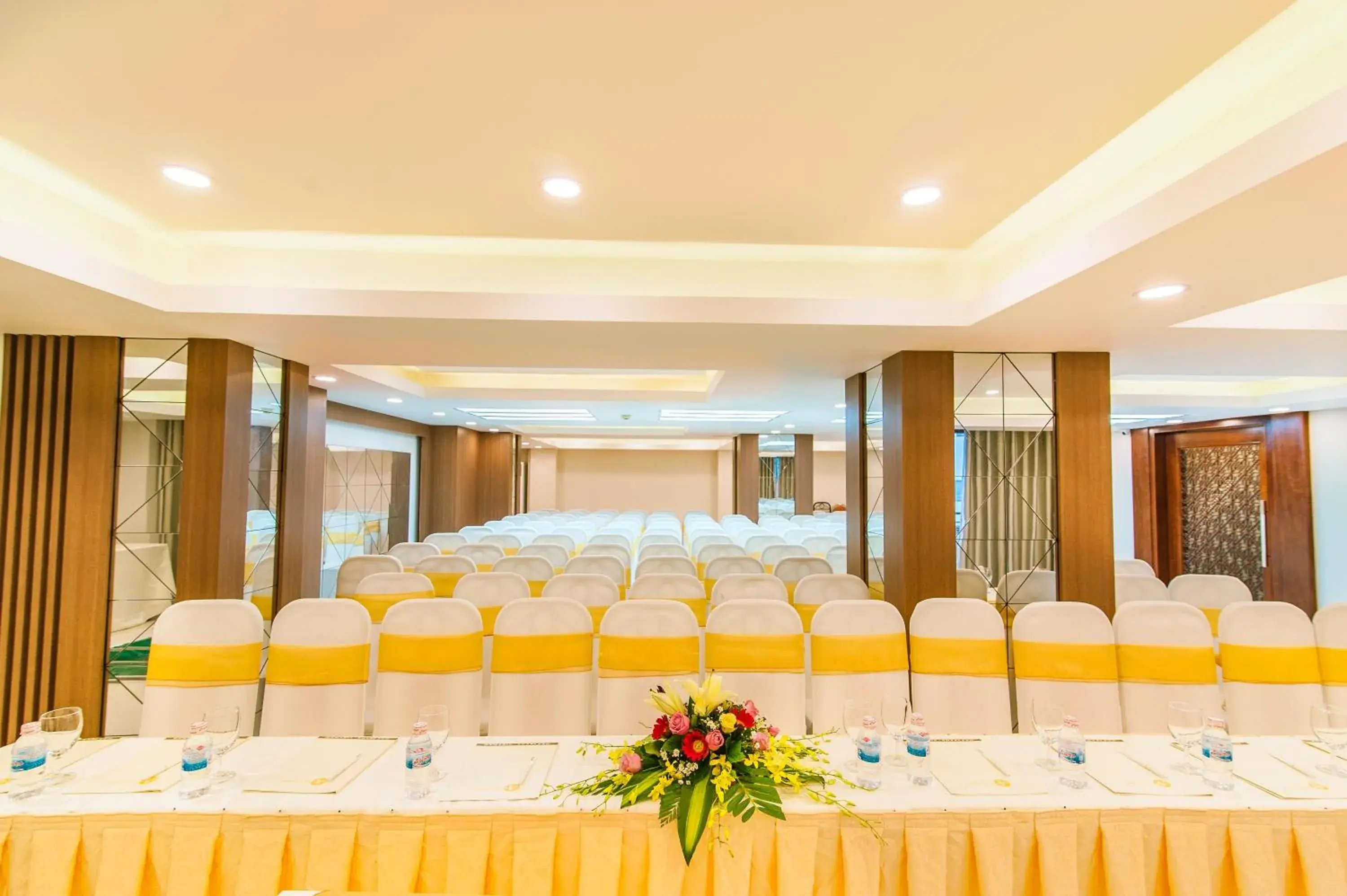 Meeting/conference room, Banquet Facilities in Asia Paradise Hotel