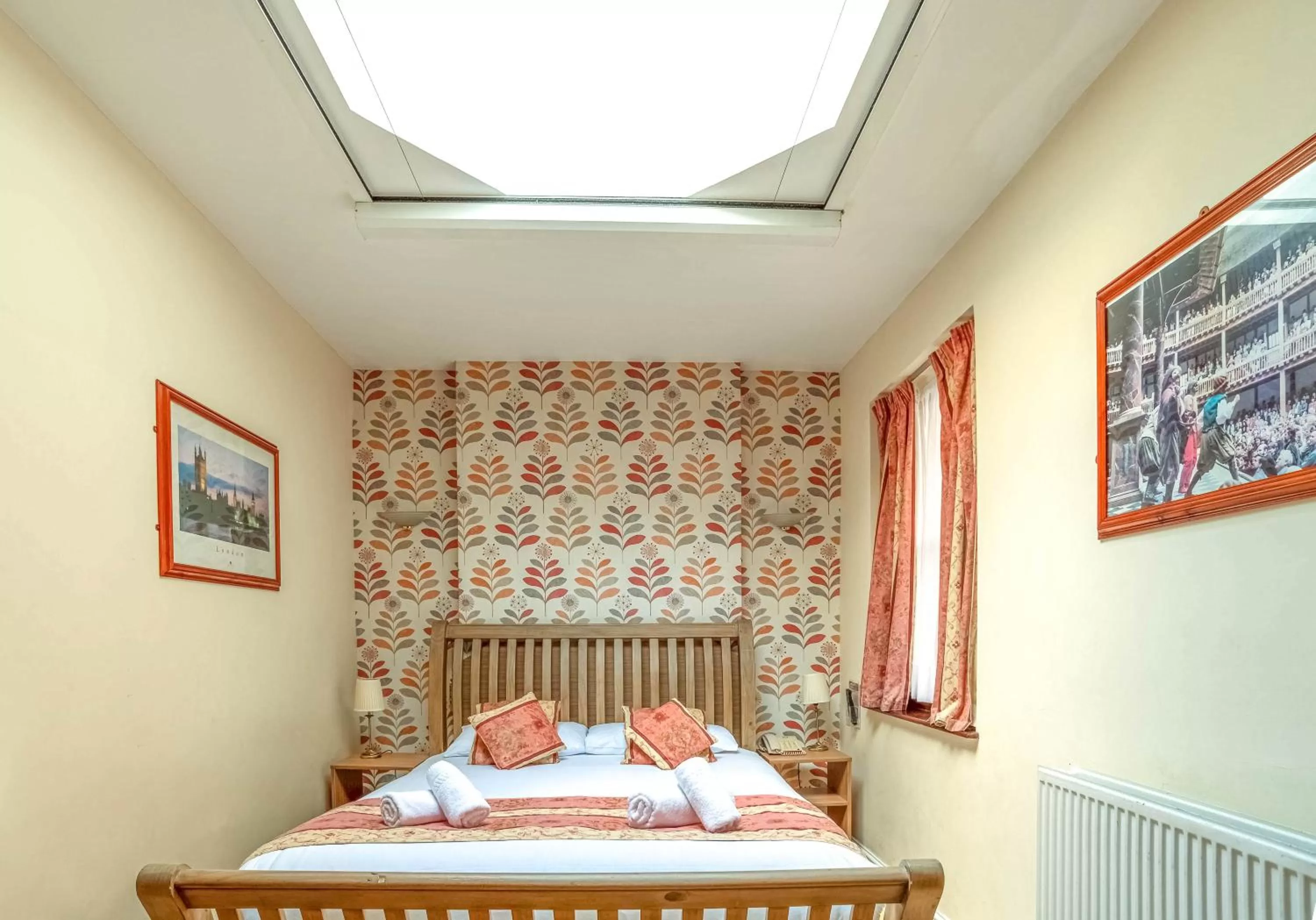 Bed in Shakespeare Hotel