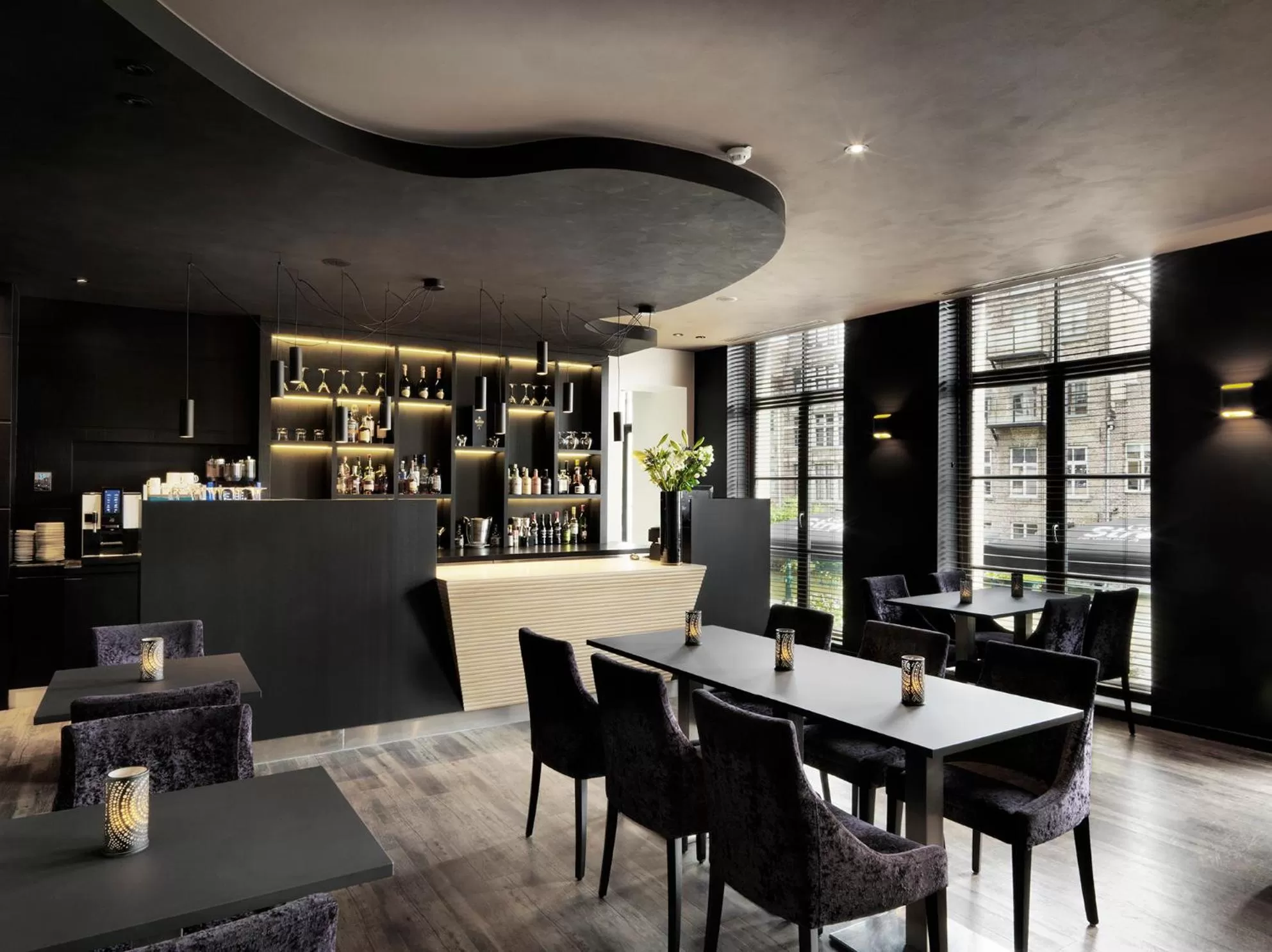 Communal lounge/ TV room in Hotel Harmony