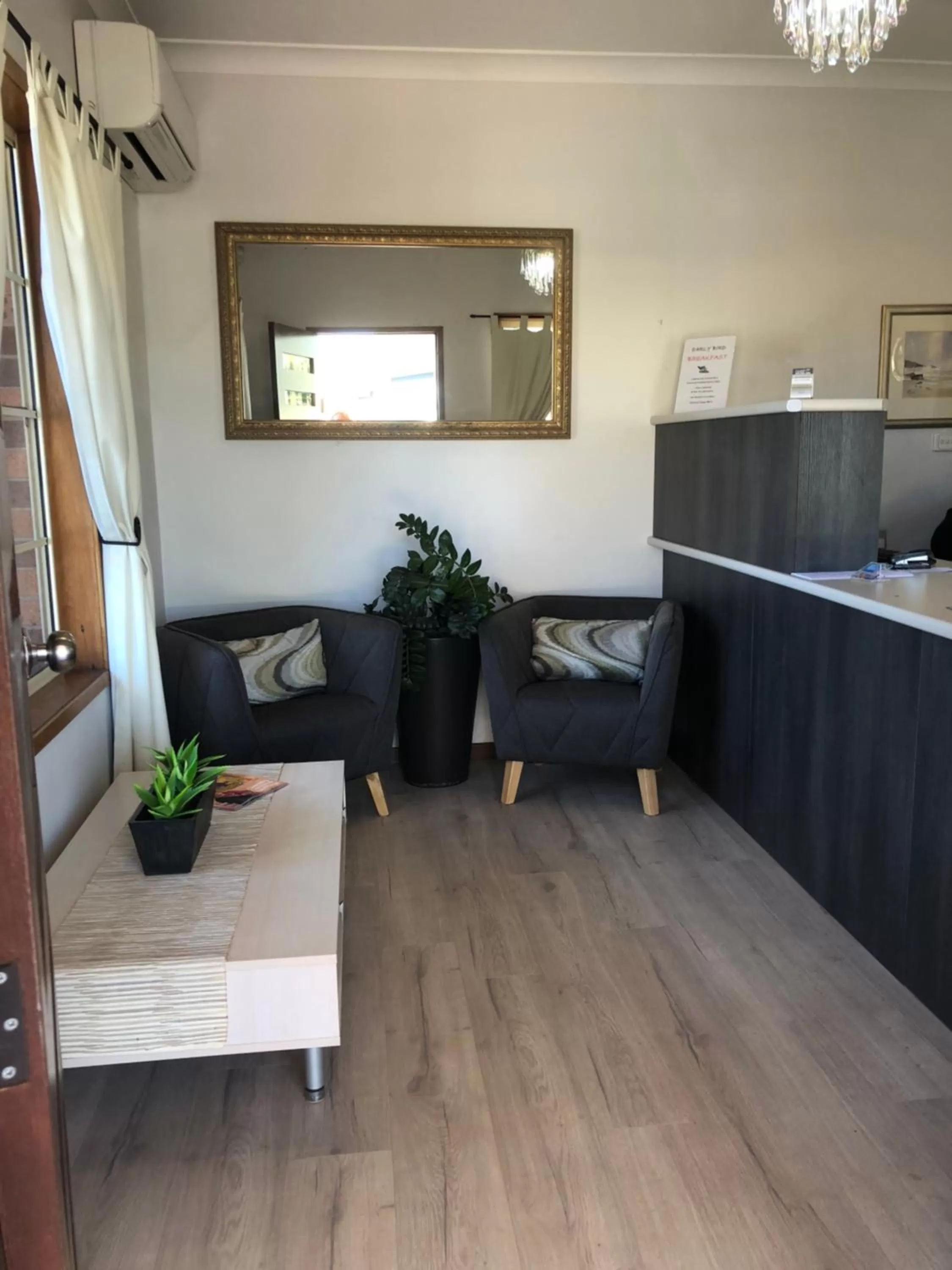 Lobby or reception in Cardiff Motor Inn