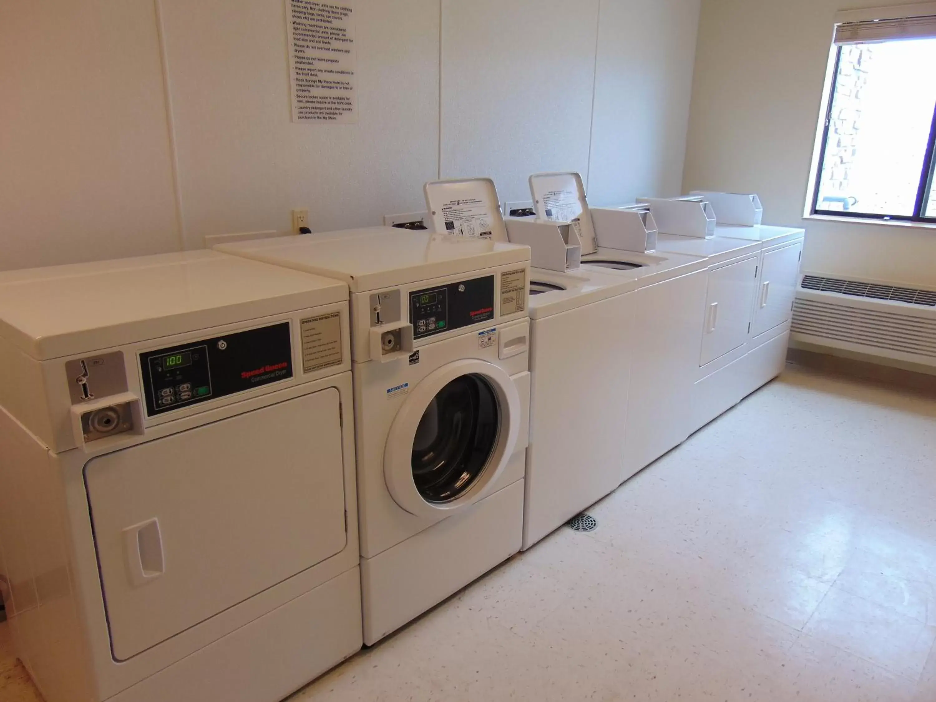 Area and facilities, Kitchen/Kitchenette in My Place Hotel-Bend, OR