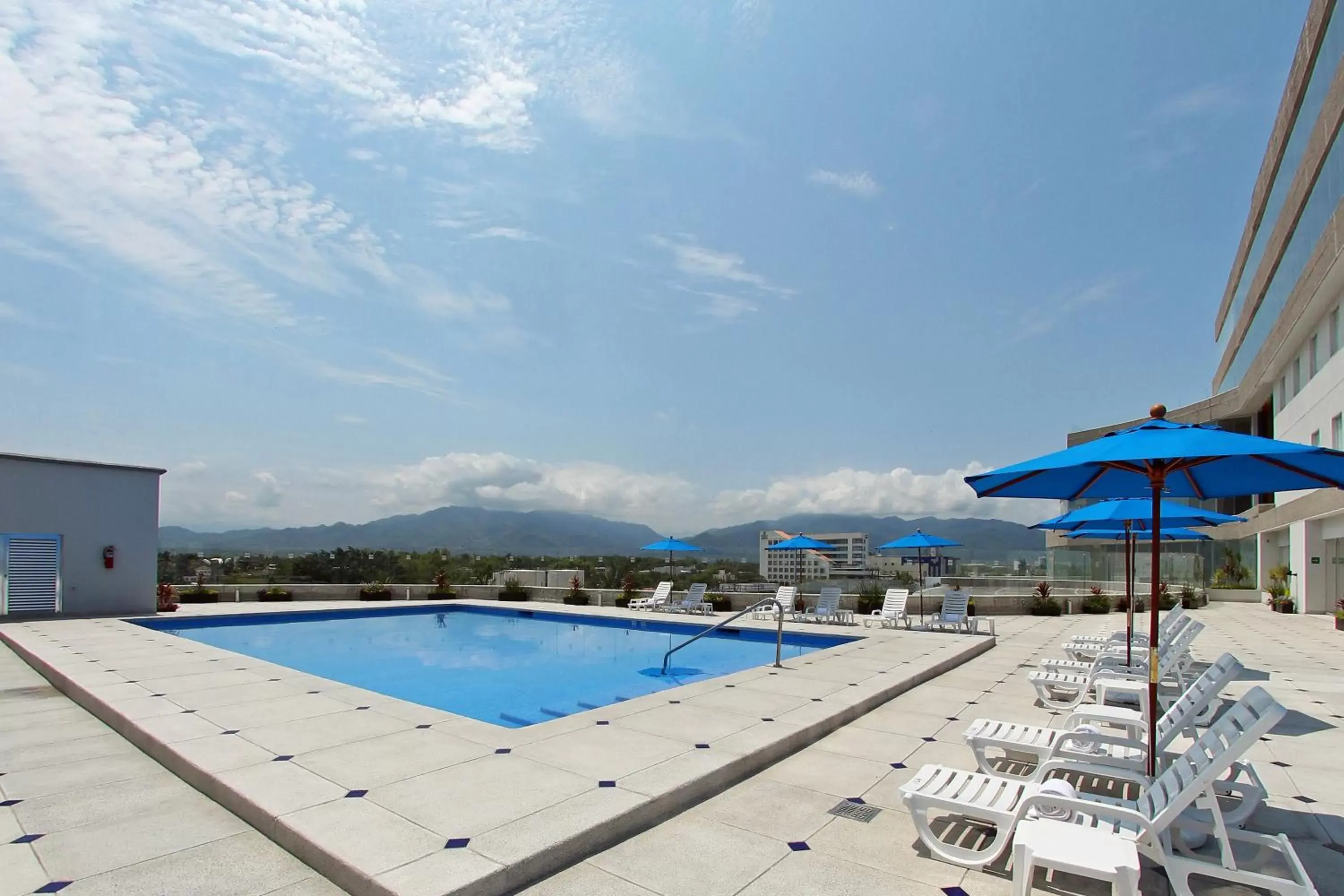 Swimming Pool in One Puerto Vallarta Aeropuerto