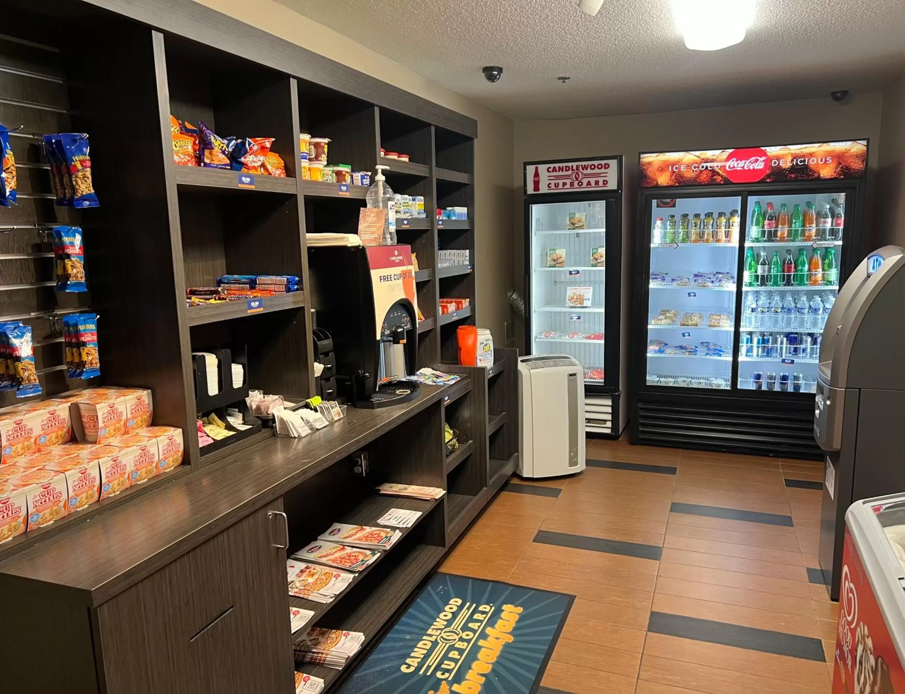 Food and drinks, Supermarket/Shops in Candlewood Suites Washington-Dulles Herndon, an IHG Hotel