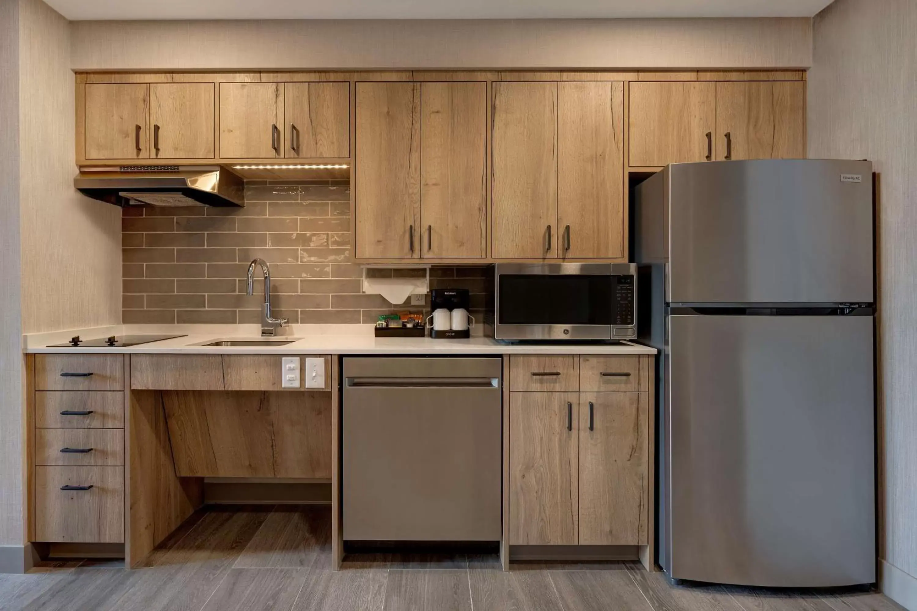 Kitchen or kitchenette, Kitchen/Kitchenette in Homewood Suites By Hilton Eagle Boise, Id