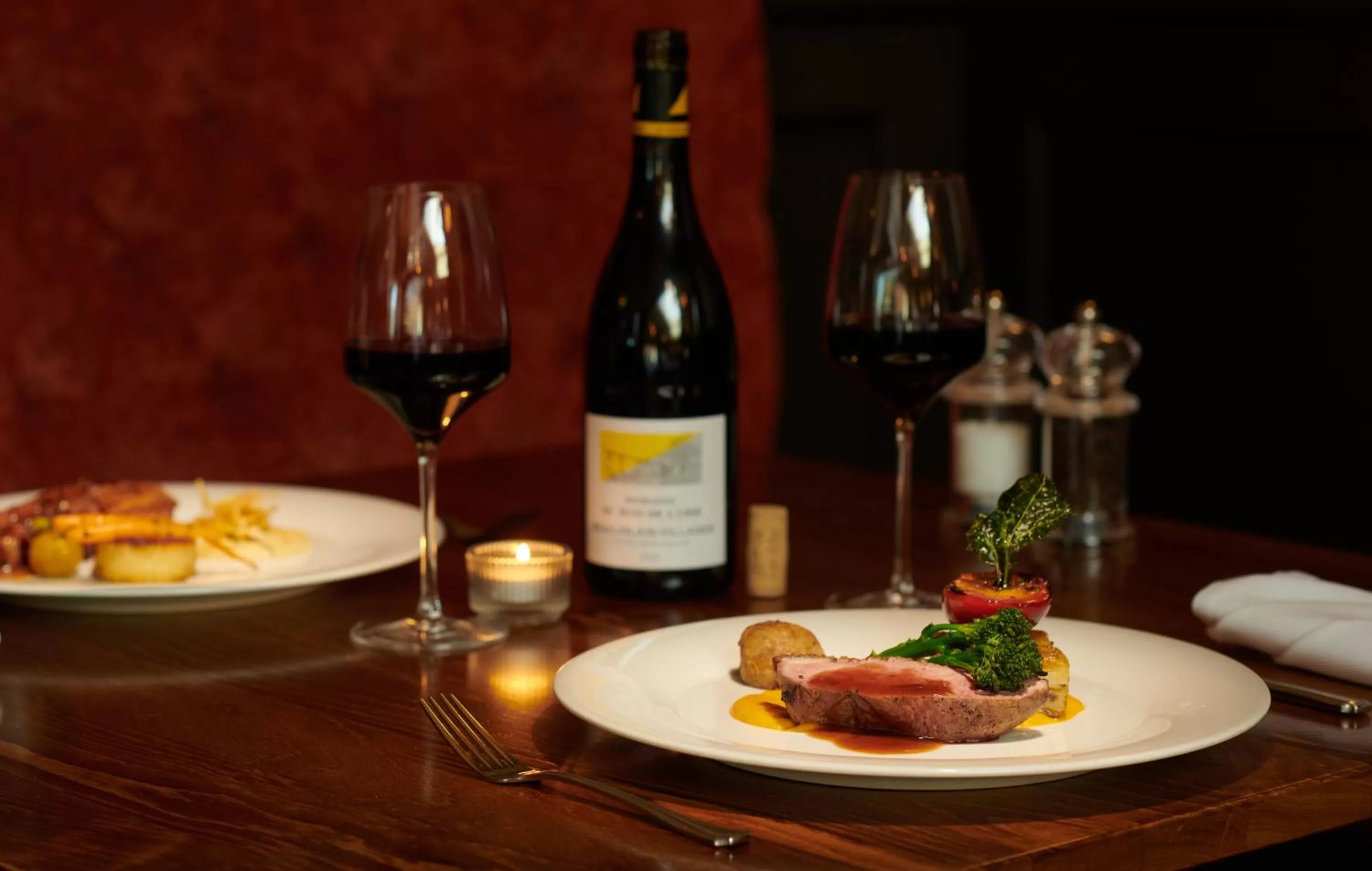 Food and drinks in Park Farm Hotel