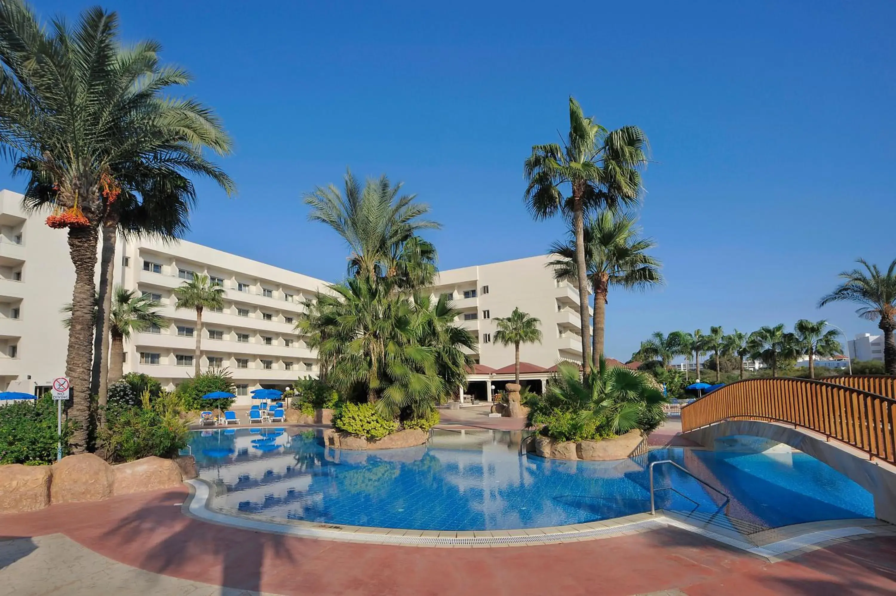 Swimming Pool in Nissiana Hotel & Bungalows