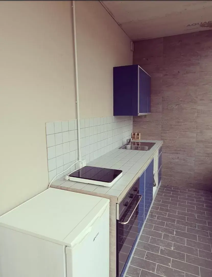 Kitchen/Kitchenette in Dannunziano Aparthotel