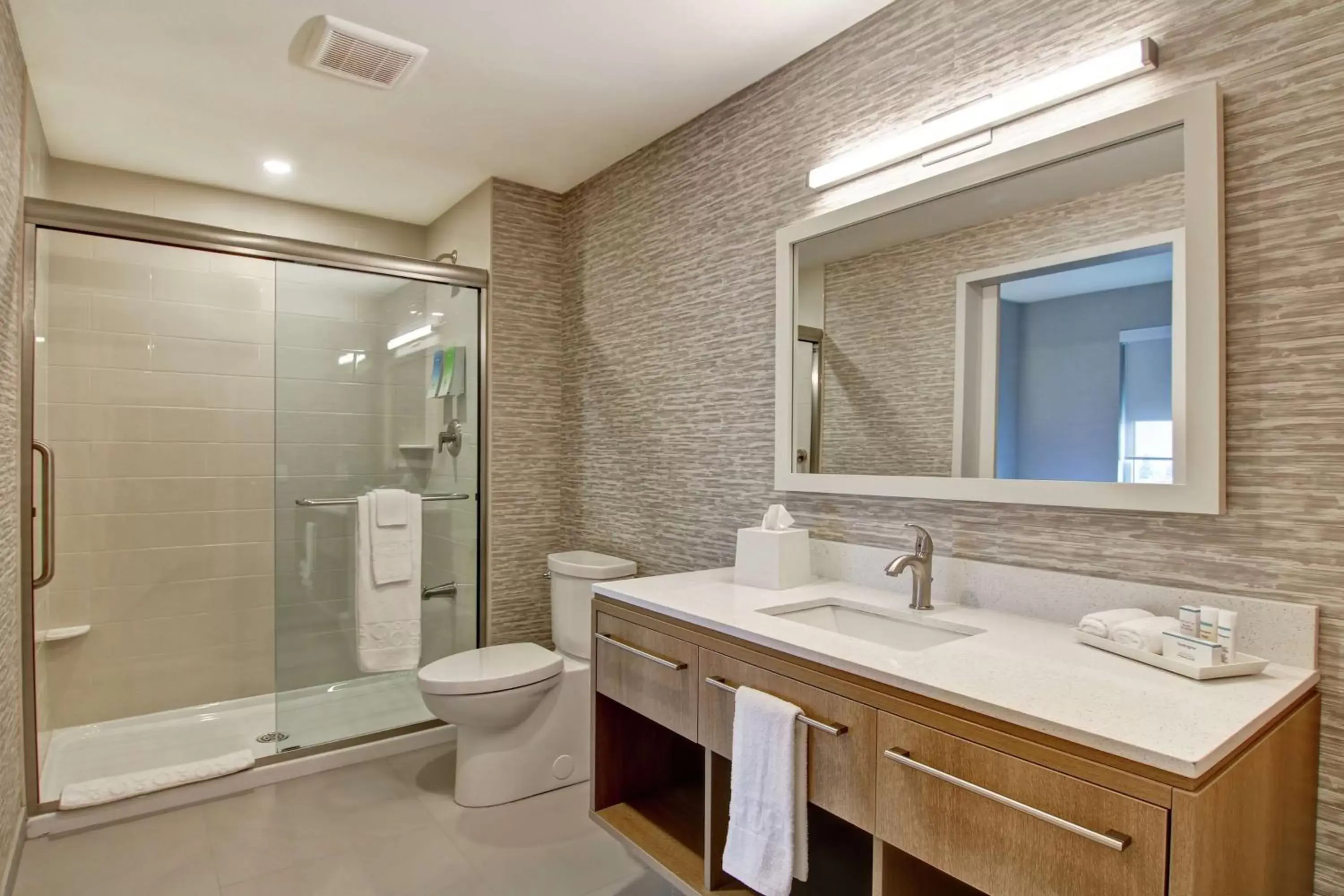 Bathroom in Home2 Suites By Hilton Montreal Dorval