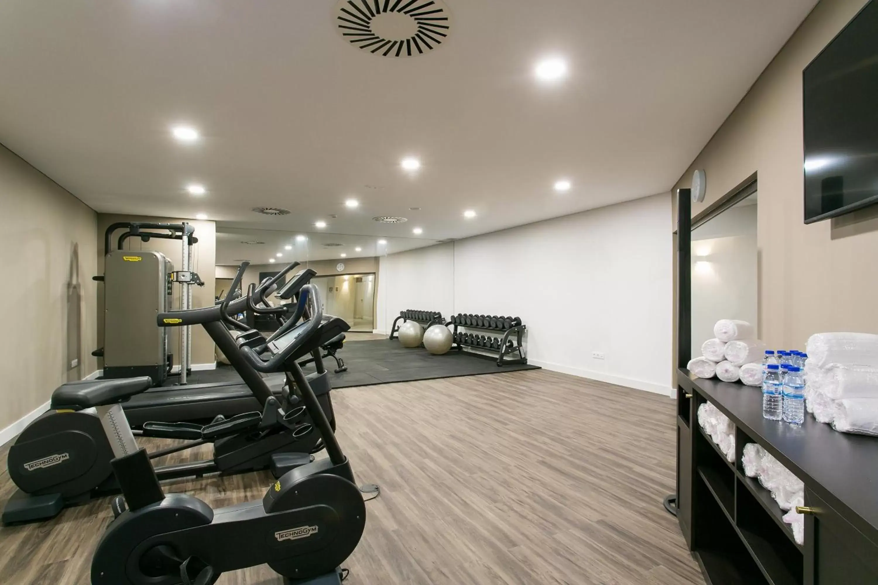 Fitness centre/facilities, Fitness Center/Facilities in Four Points by Sheraton Sesimbra