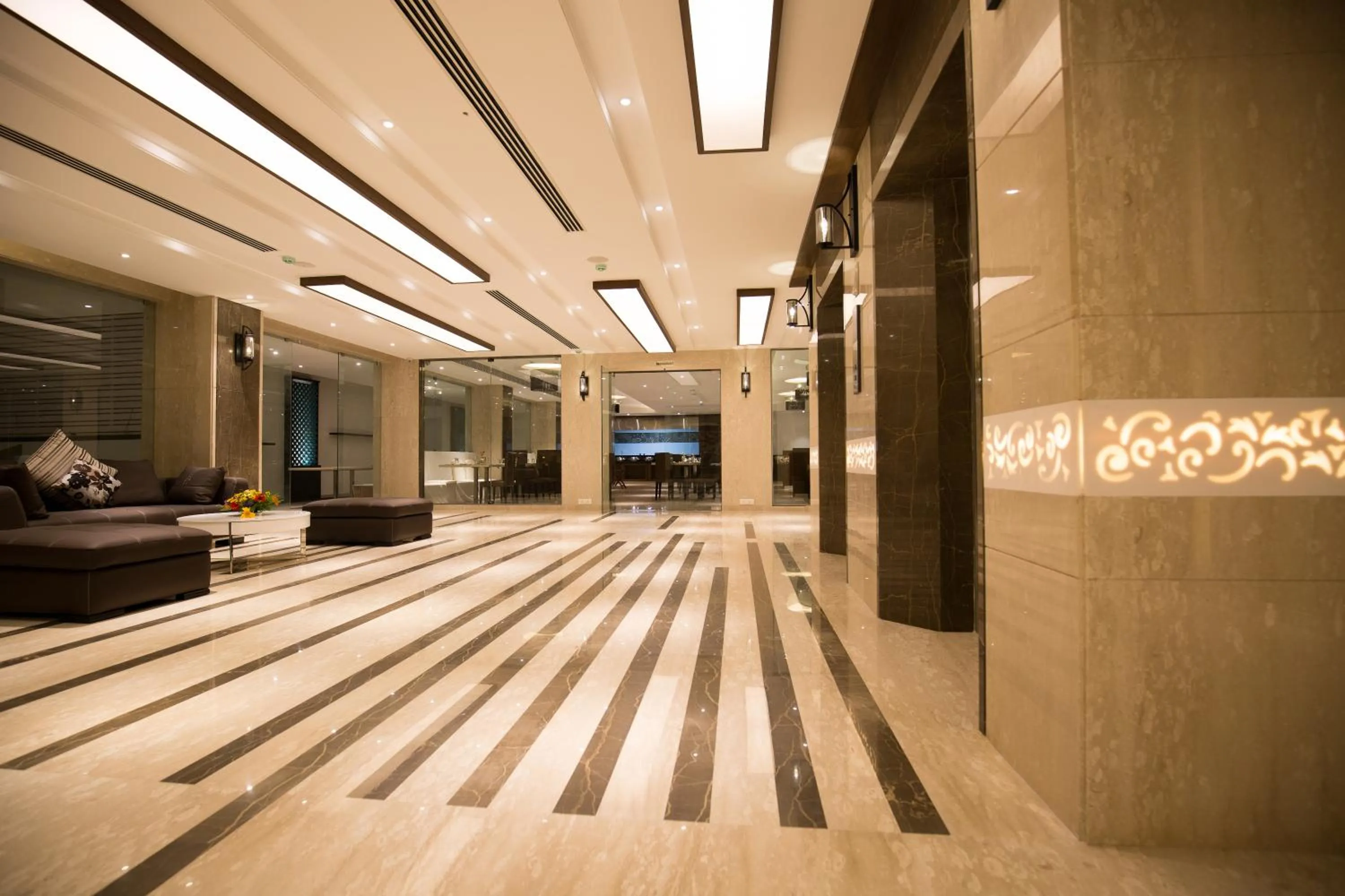 Lobby or reception in Kiscol Grands Hotel