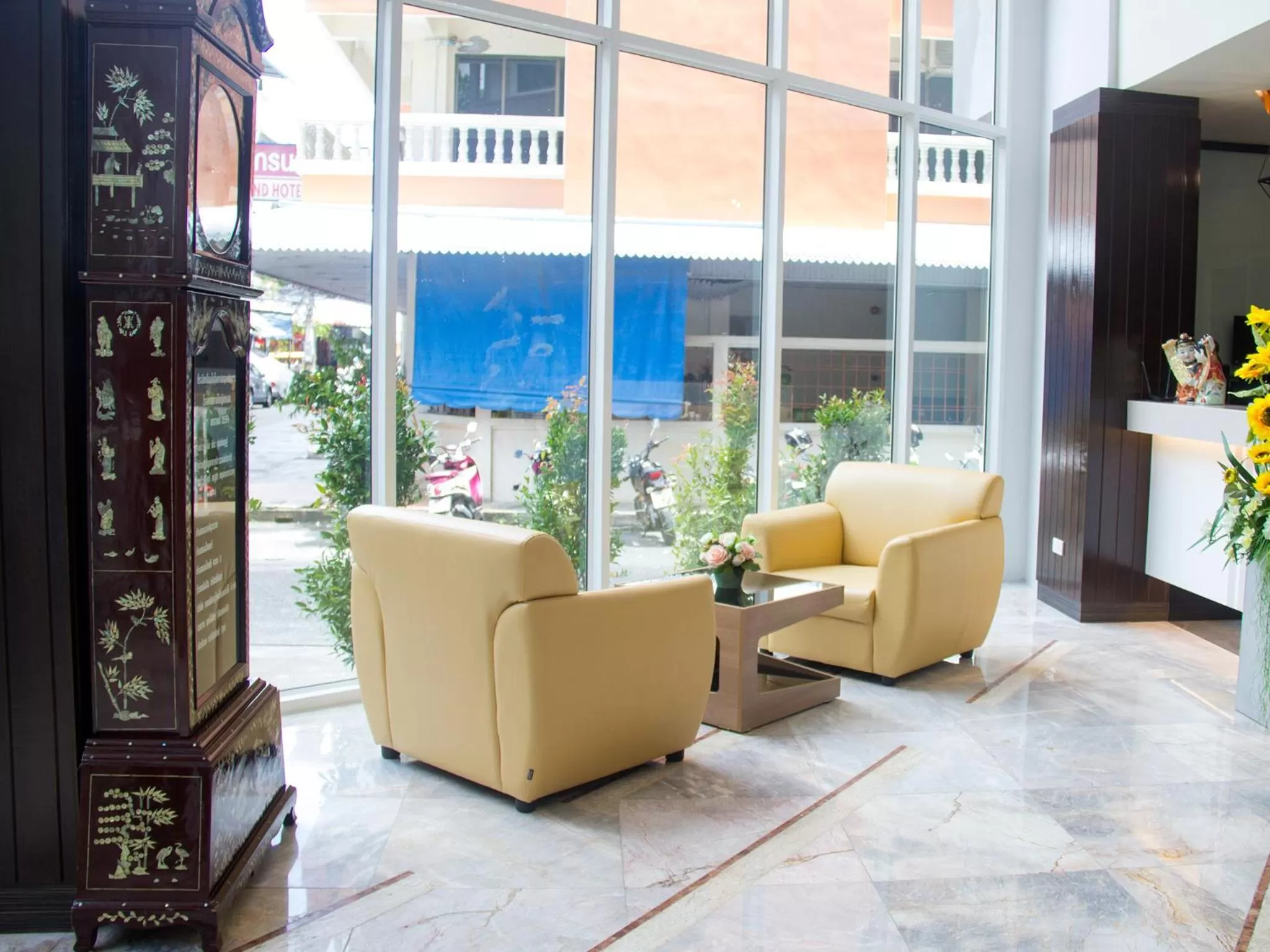 Lobby or reception in Friendlytel Hotel
