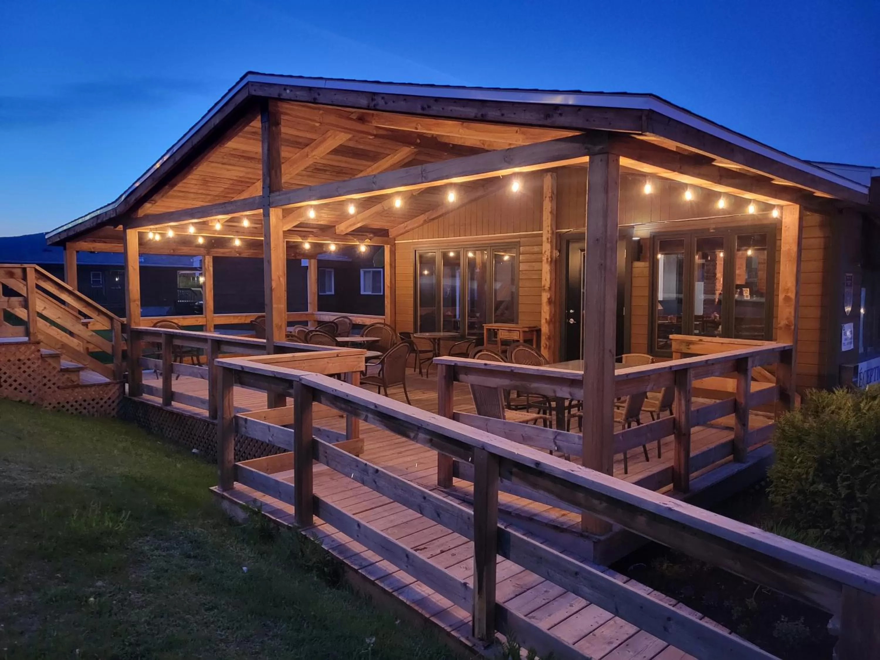 Restaurant/places to eat in Motel Le Riviera