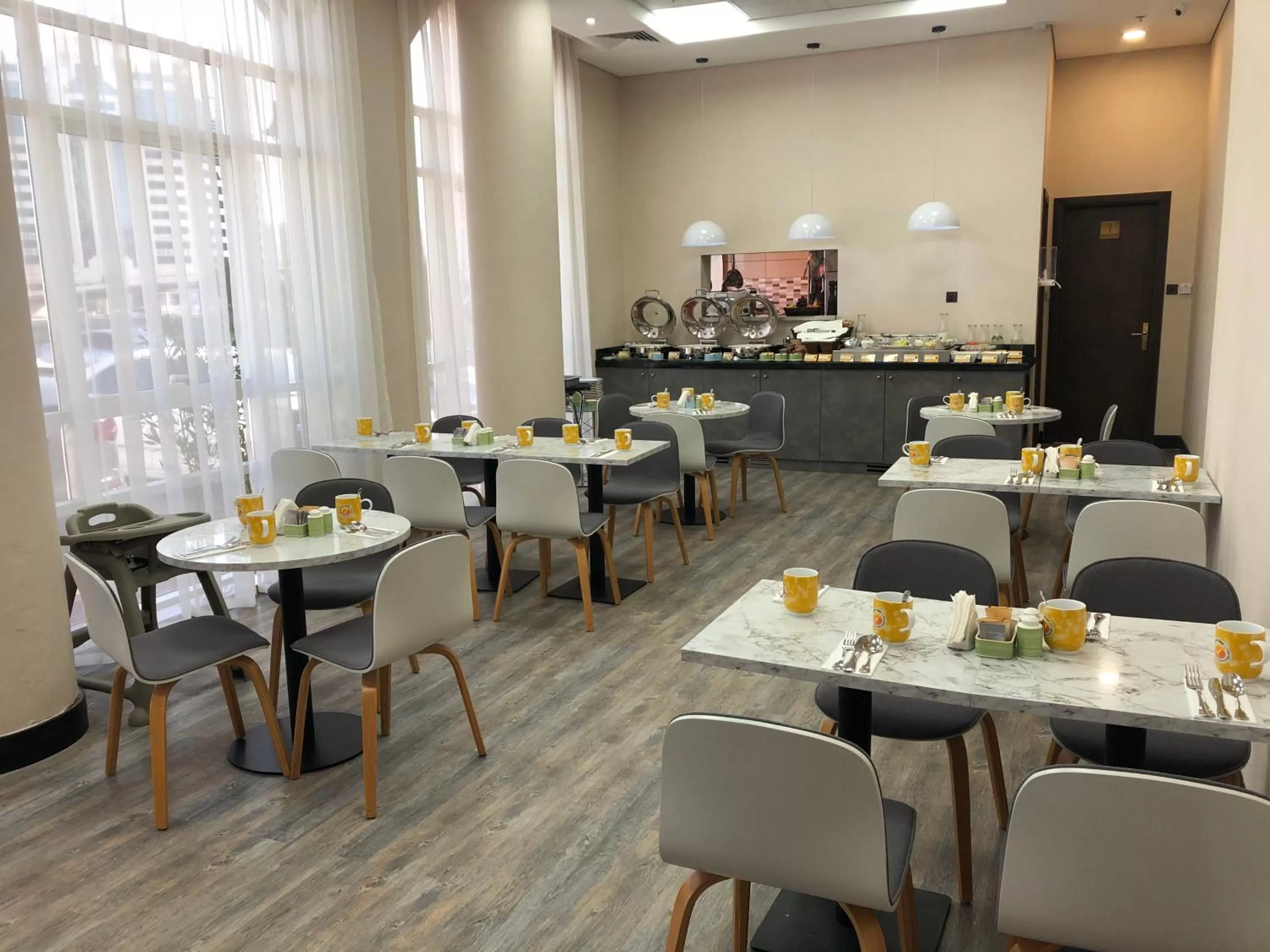 Restaurant/places to eat in TIME Express Hotel Al Khan