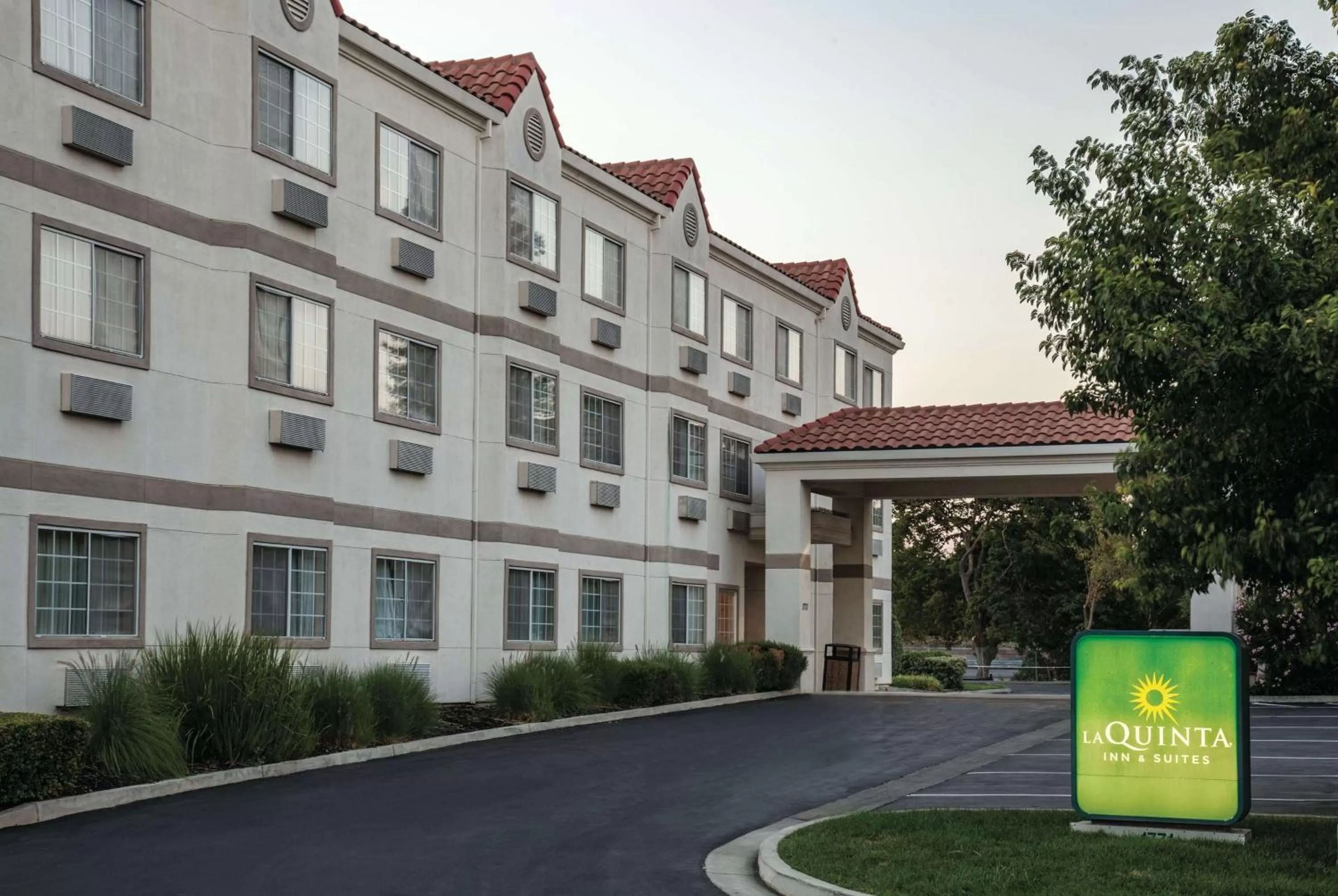 Property building in La Quinta by Wyndham Davis