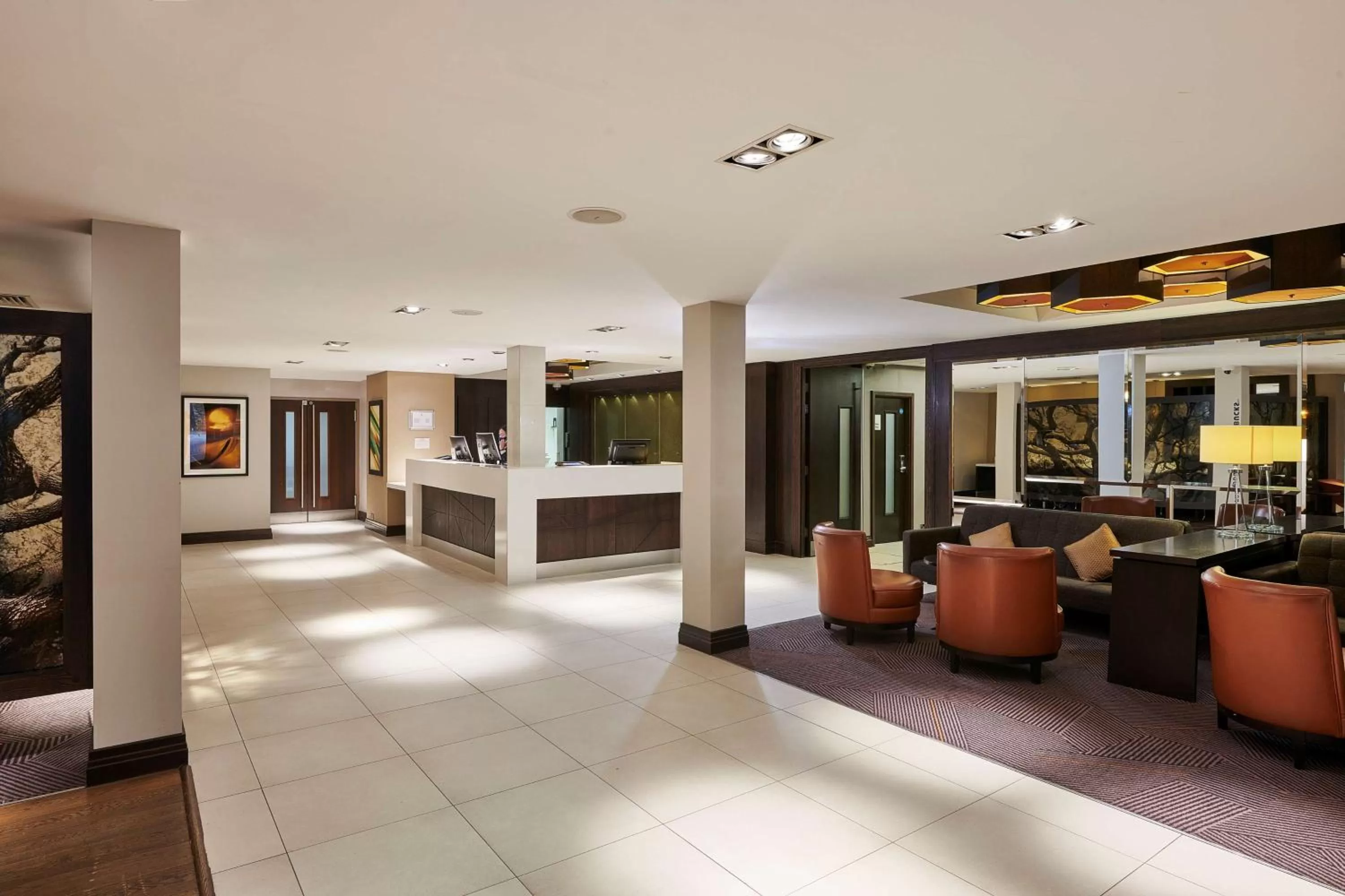 Lobby or reception in DoubleTree by Hilton London Ealing