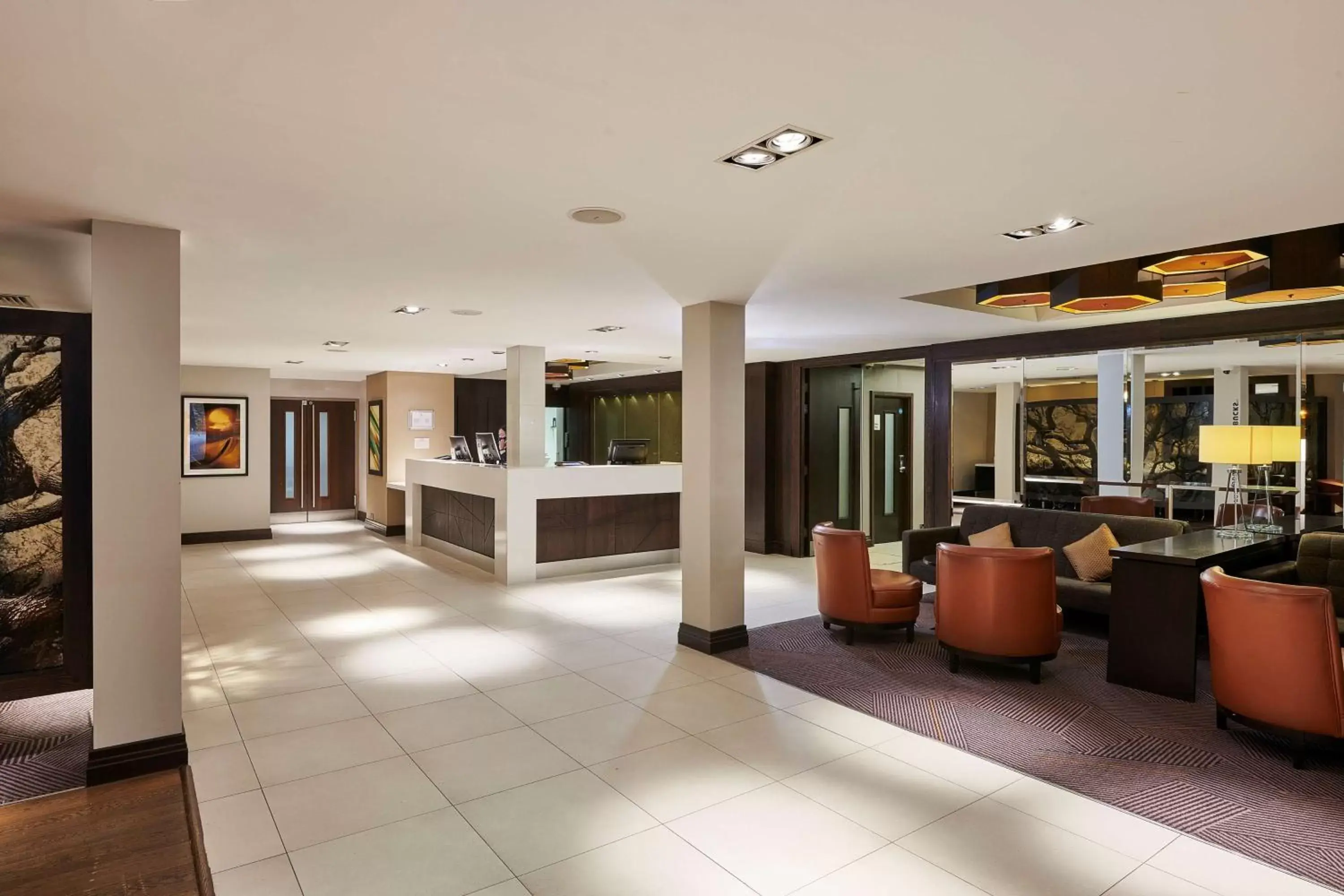 Lobby or reception, Lobby/Reception in DoubleTree by Hilton London Ealing