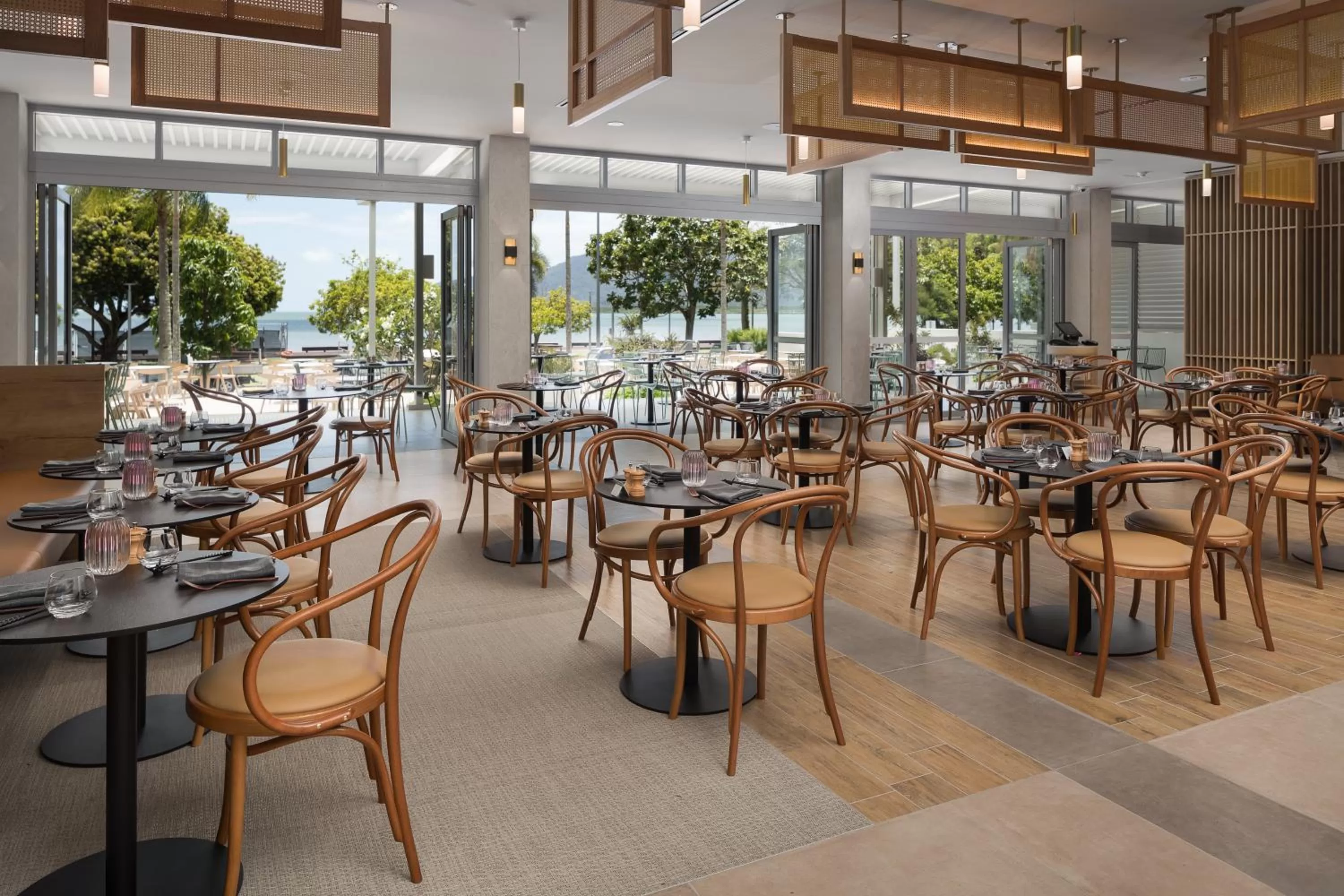 Restaurant/places to eat in Crystalbrook Riley