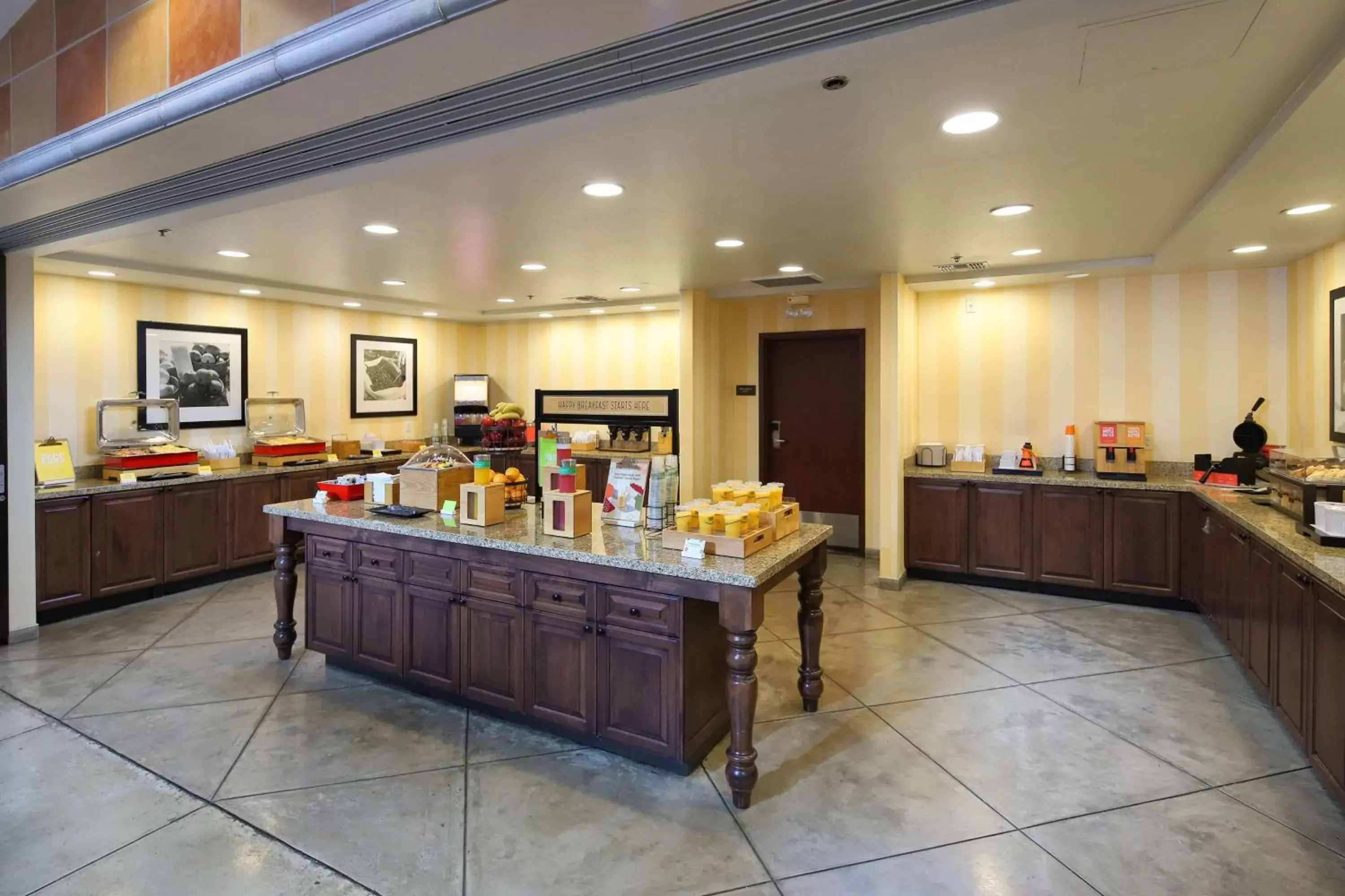 Breakfast, Restaurant/Places to Eat in Hampton Inn & Suites Tucson Mall