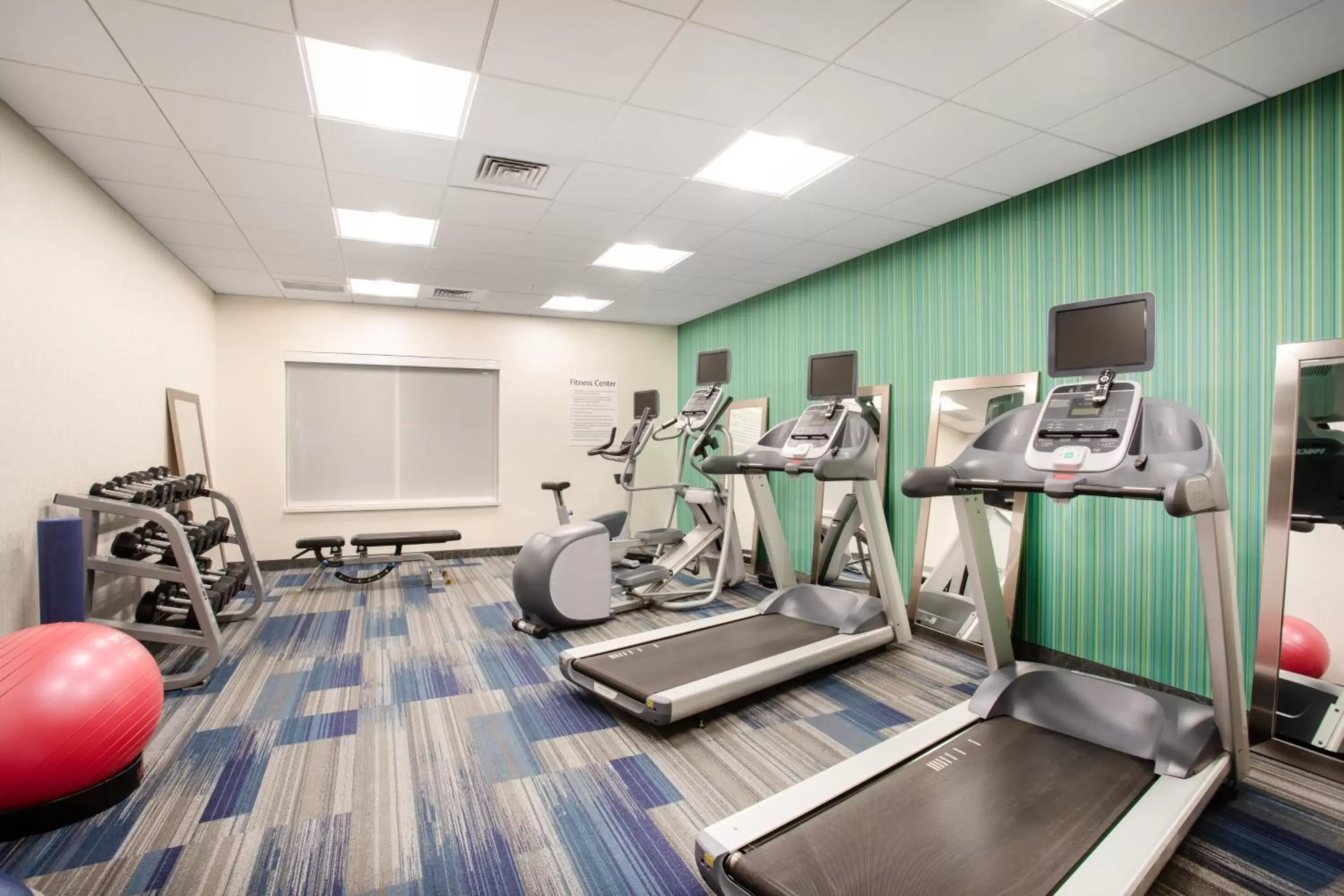Fitness centre/facilities, Fitness Center/Facilities in Holiday Inn Express & Suites Great Bend, an IHG Hotel