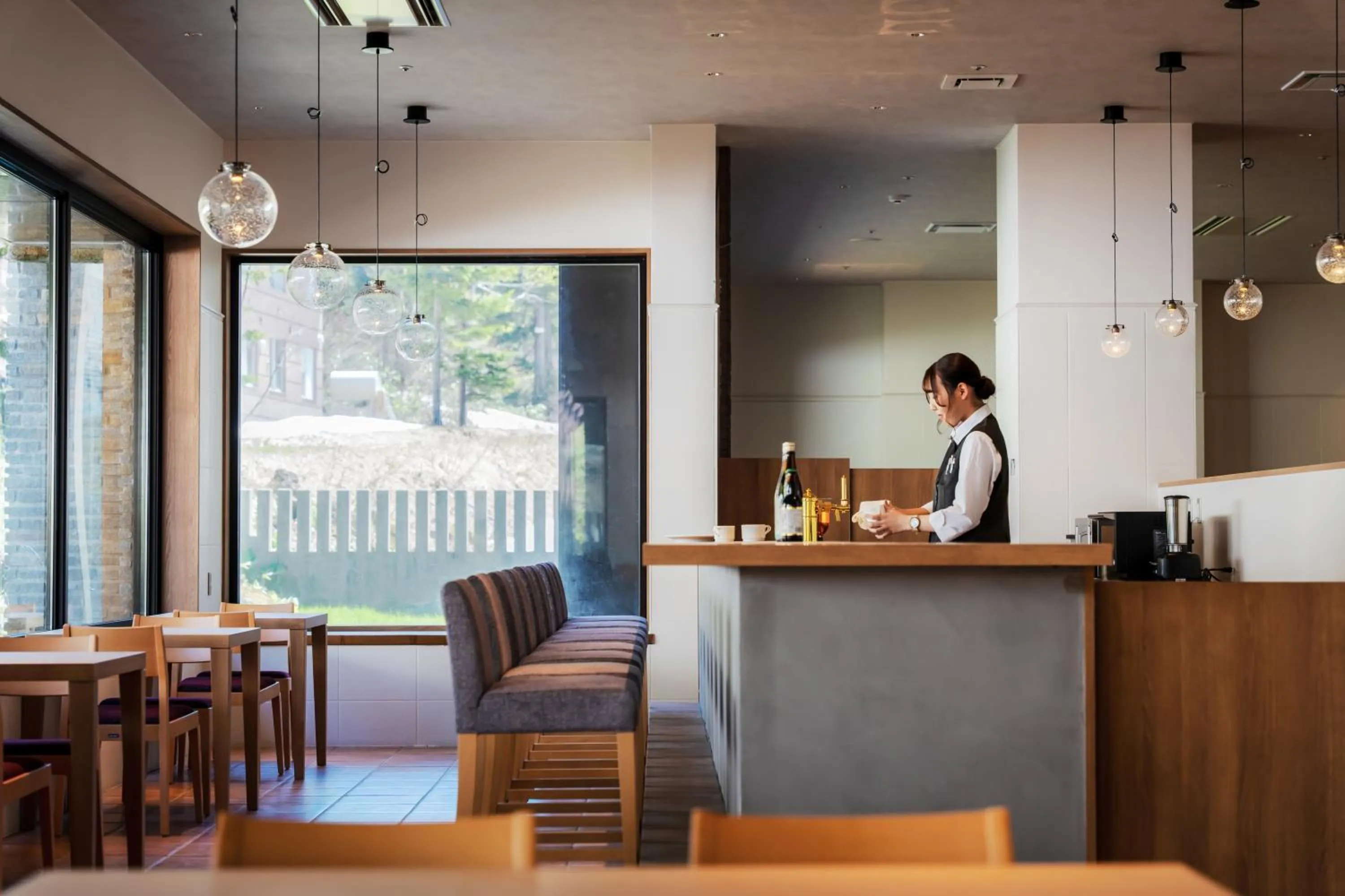 Lounge or bar in Higashikawa Asahidake Onsen Hotel Bear Monte