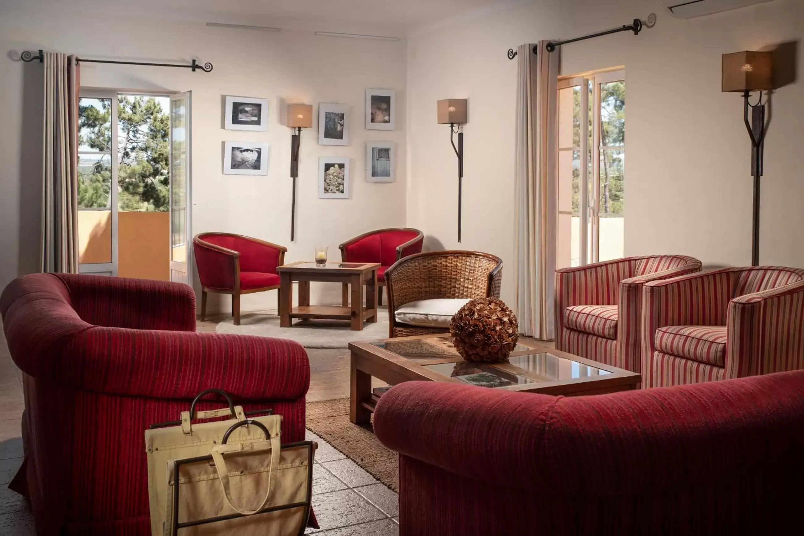 Communal lounge/ TV room, Seating Area in Hotel Rural Monte da Leziria