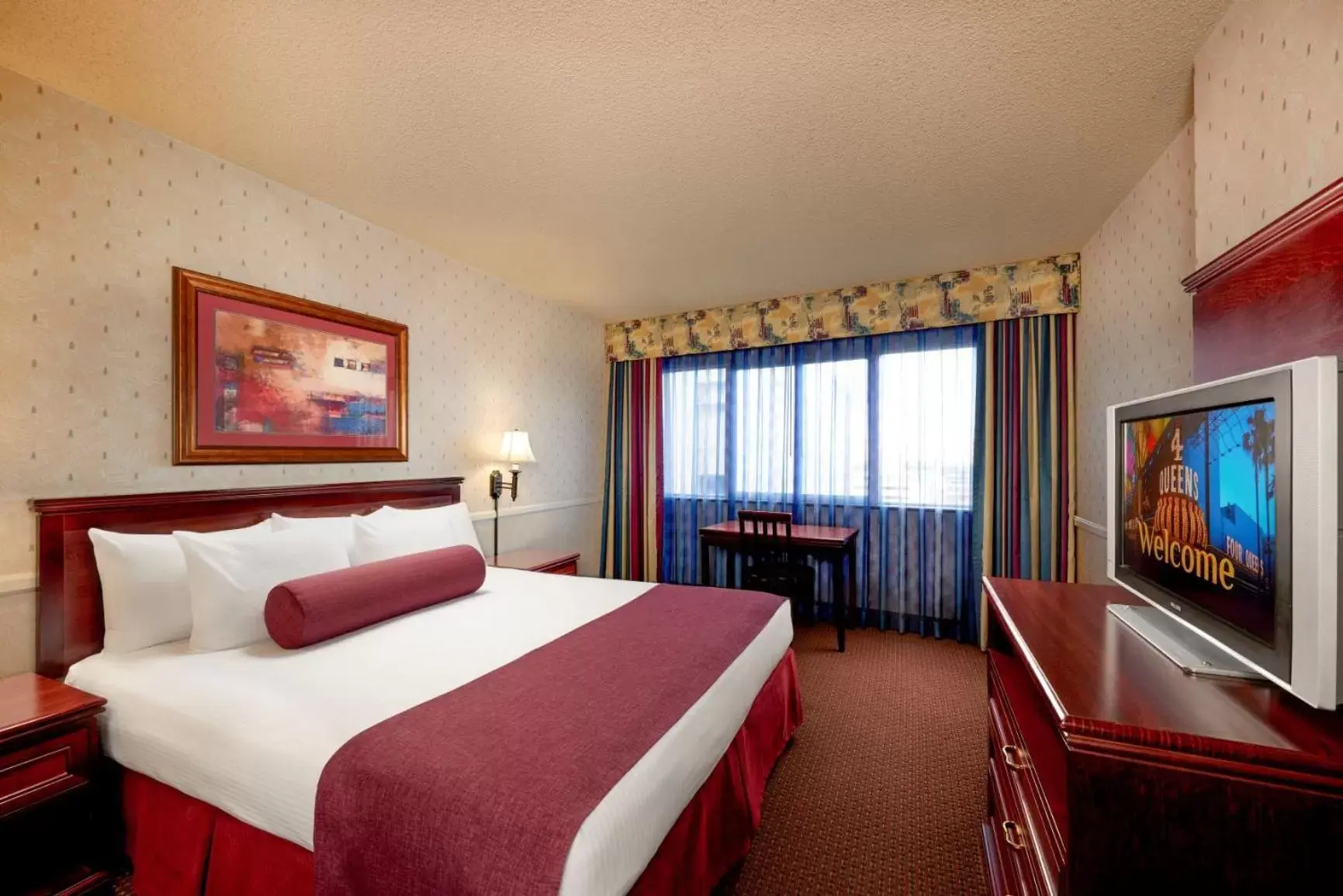 Bedroom, Bed in Four Queens Hotel and Casino Bedroom, Bed in Four Queens Hotel and Casino