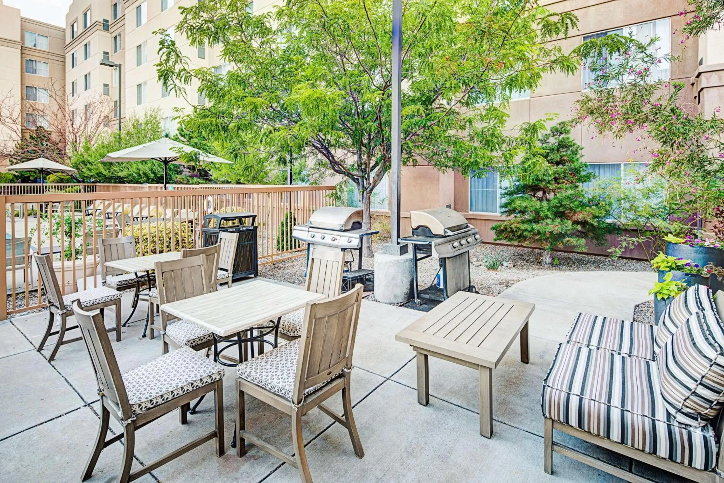 Patio, Restaurant/Places to Eat in Homewood Suites by Hilton Albuquerque Uptown