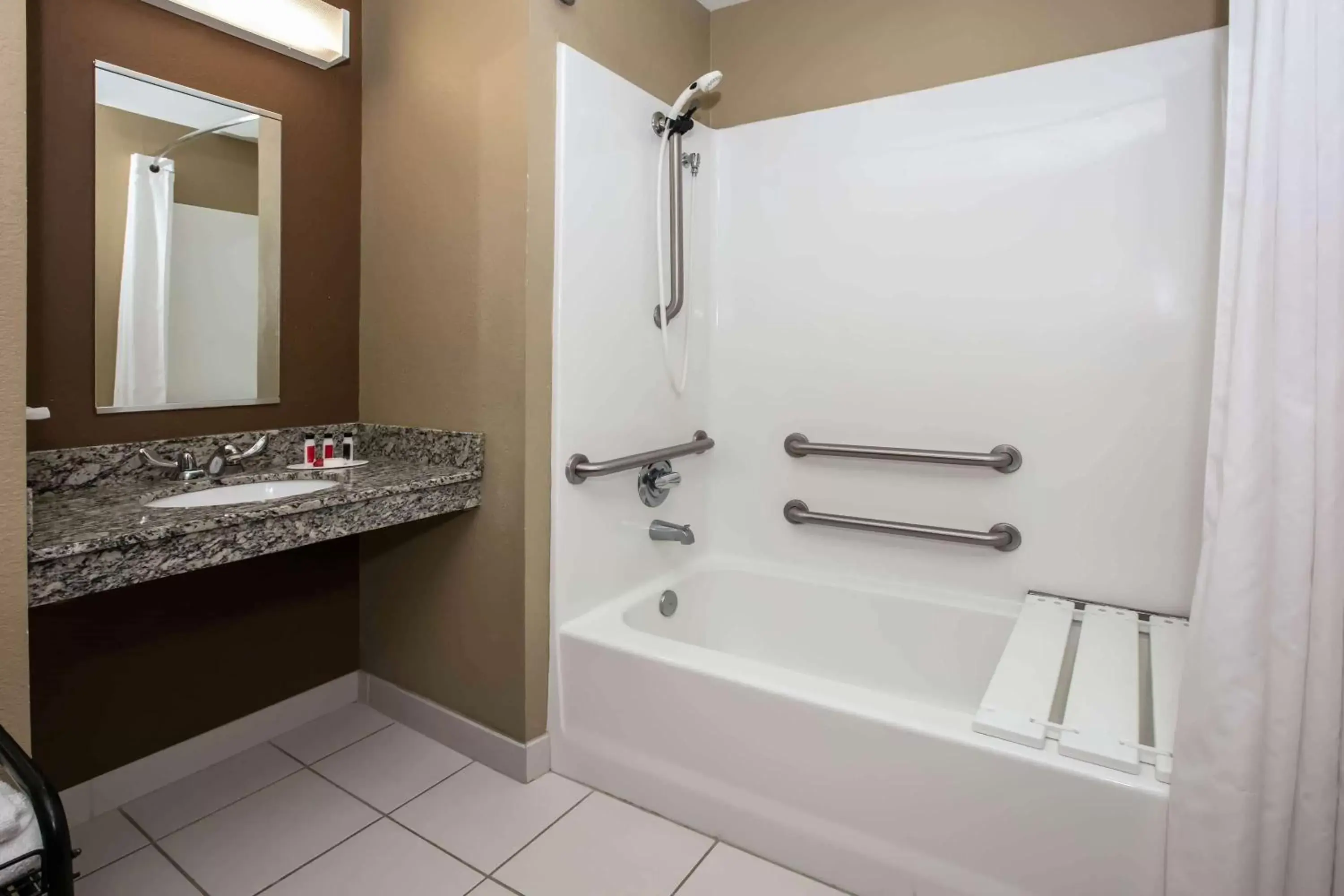 Bathroom in Microtel Inn and Suites Pecos